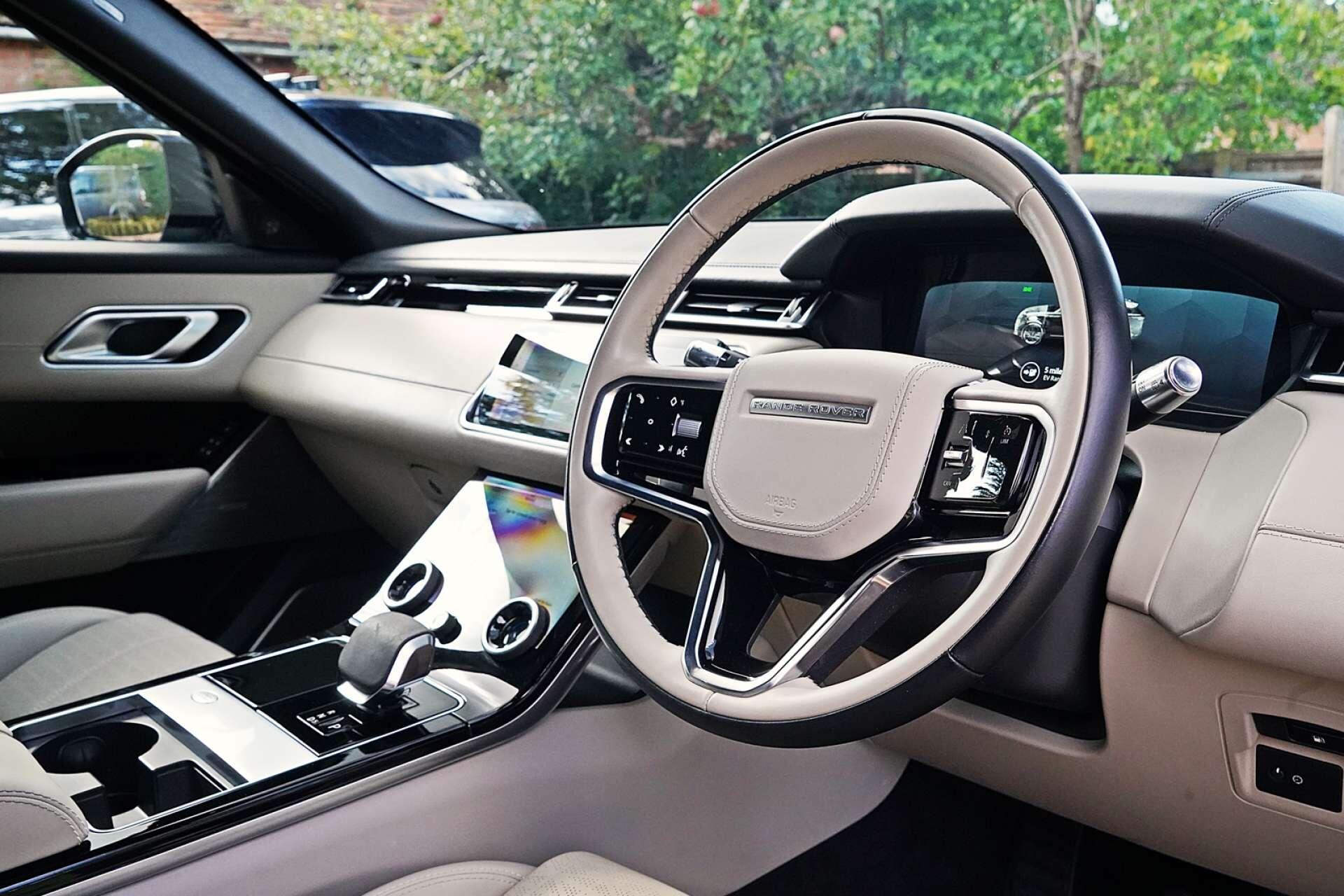 Land Rover Range Rover Velar view 16