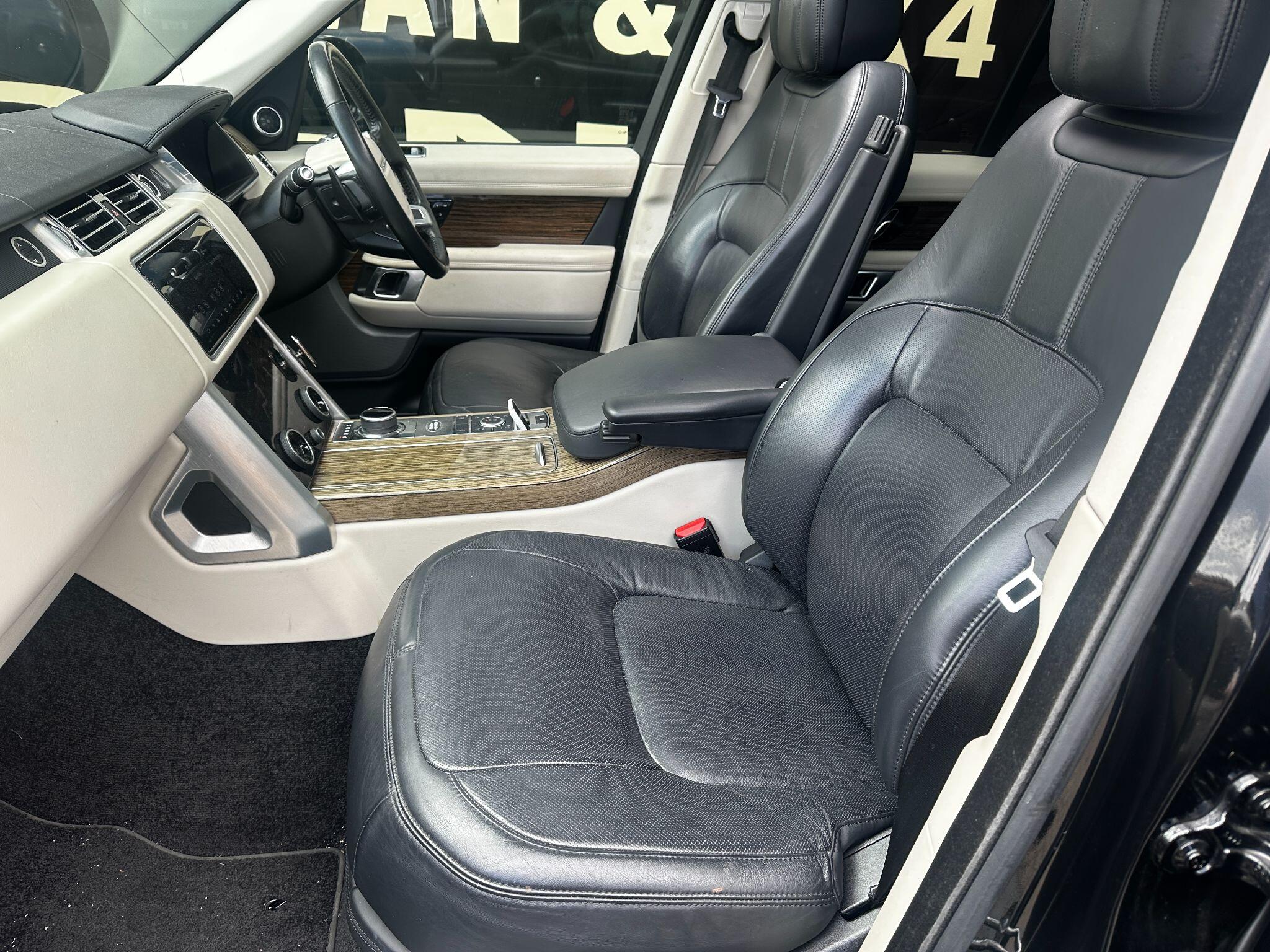 Land Rover Range Rover view 5