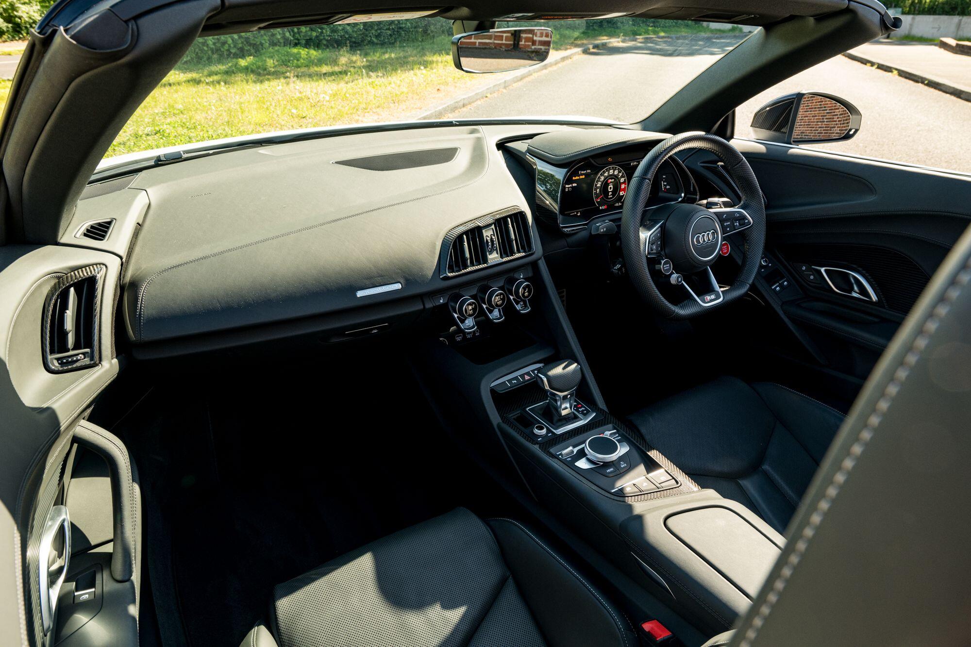 Audi R8 view 65