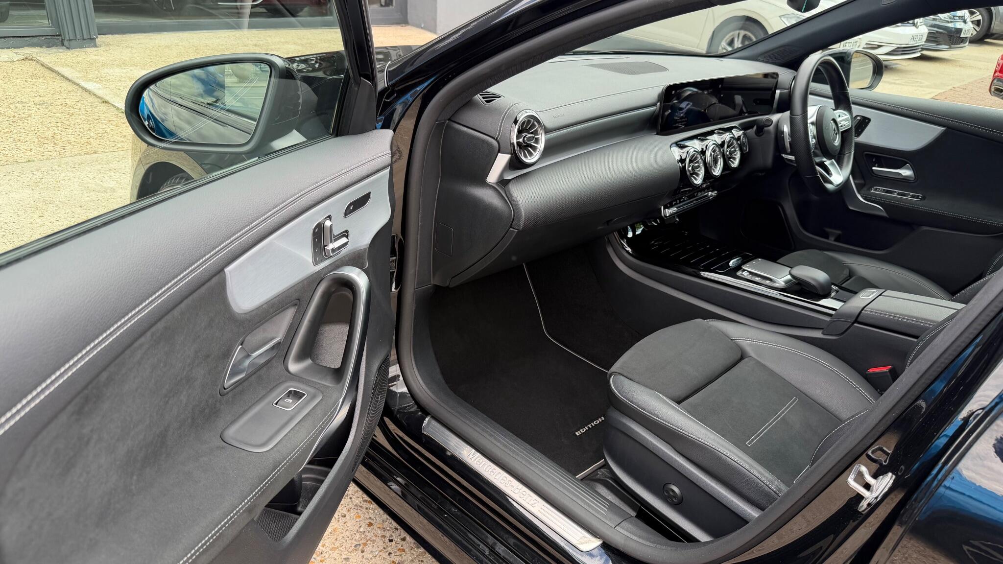 Mercedes-Benz A-Class view 30