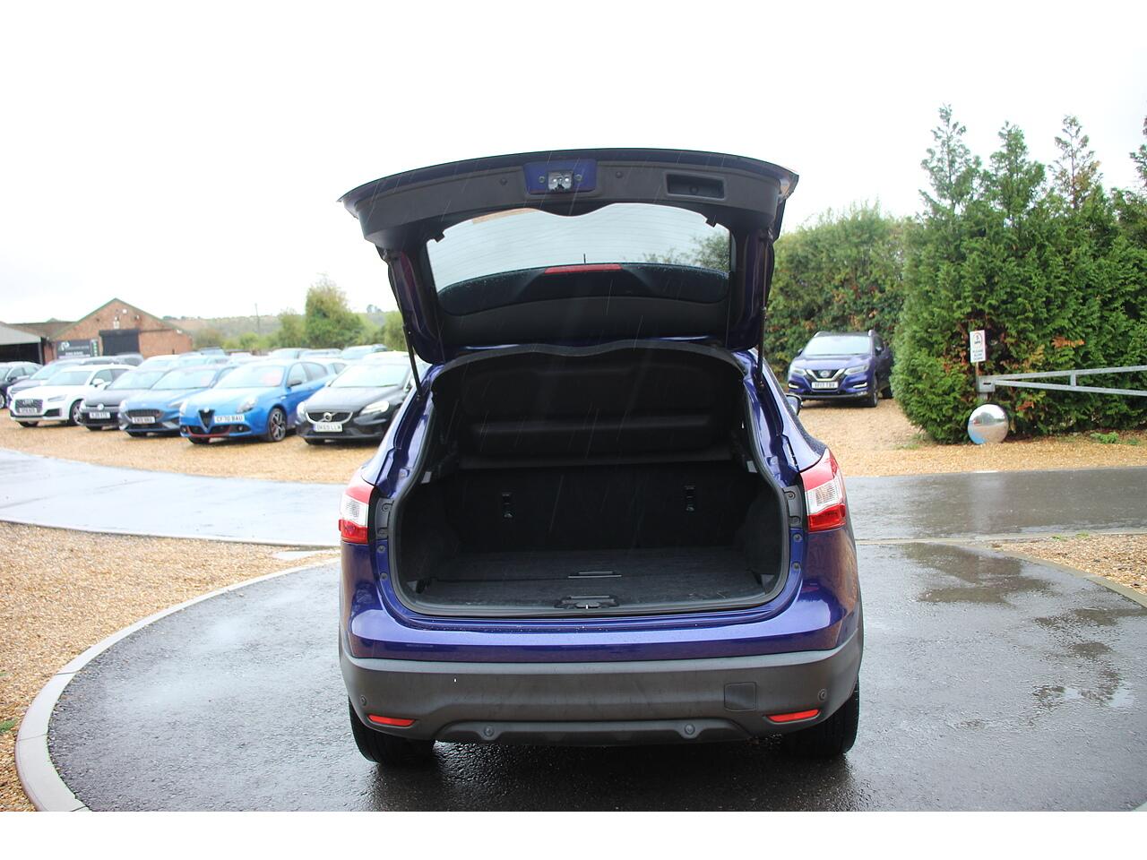 Nissan Qashqai view 18