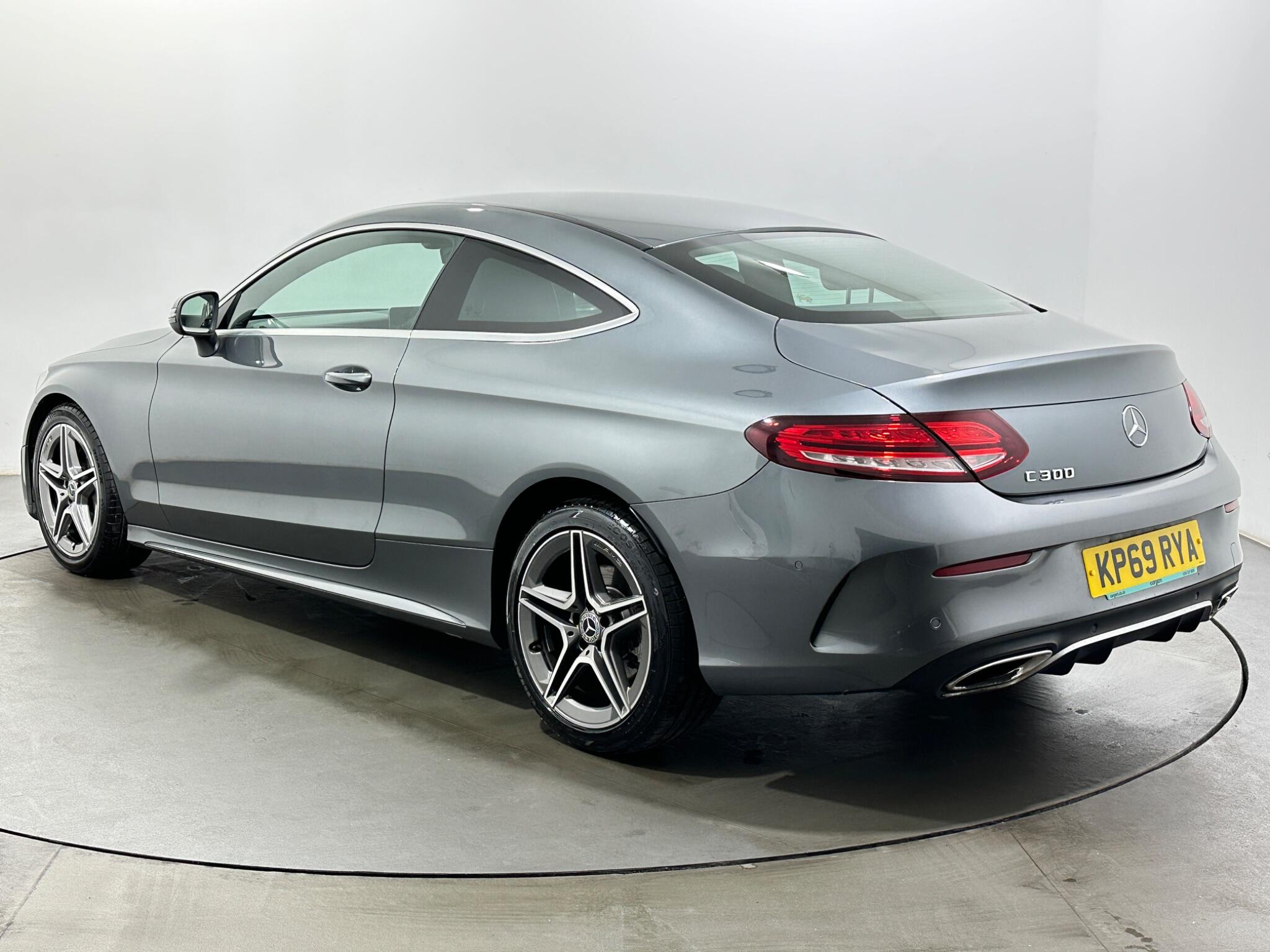 Mercedes-Benz C Class view 6