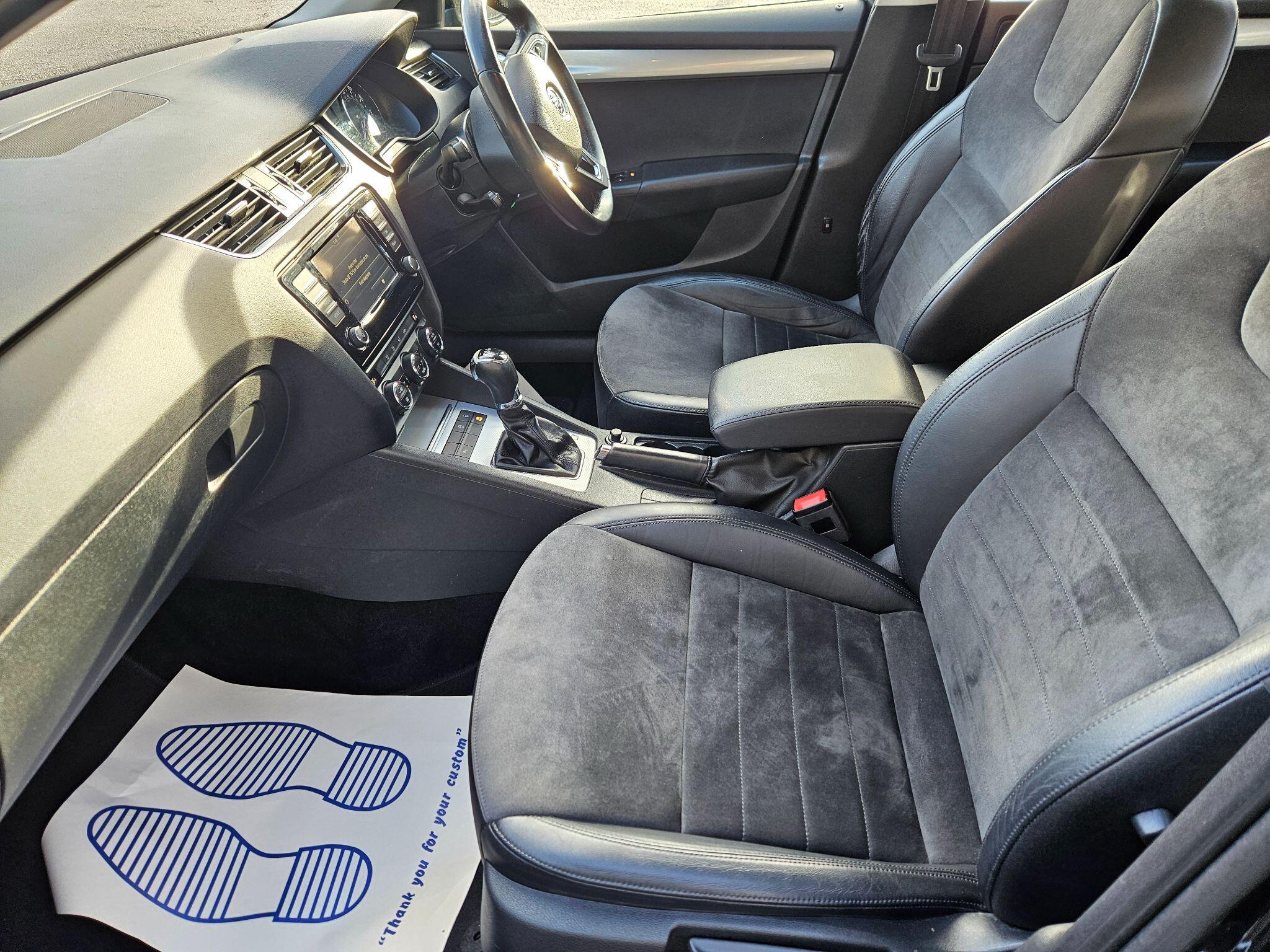 2015 Skoda Octavia image 16