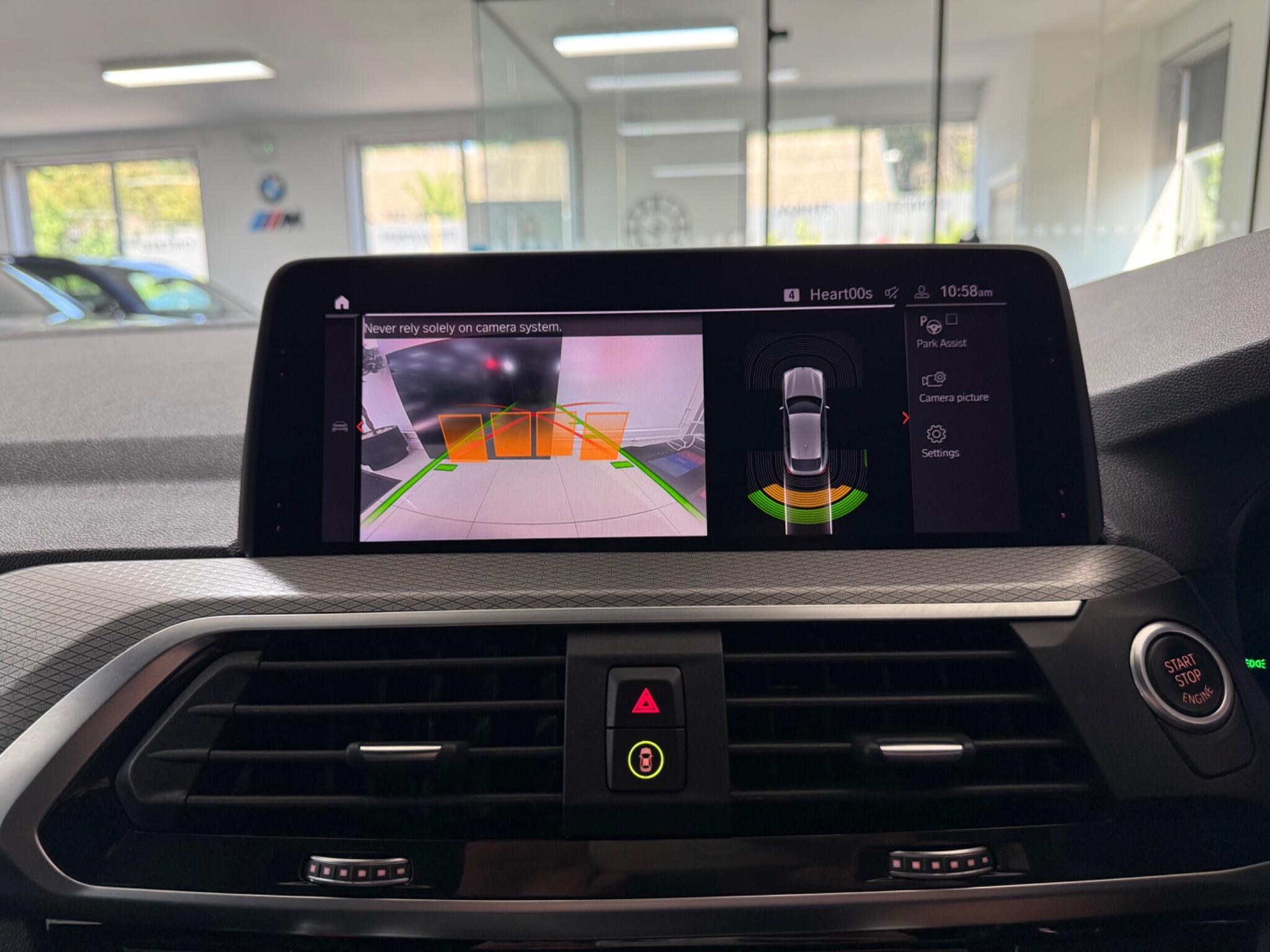 BMW X4 view 13