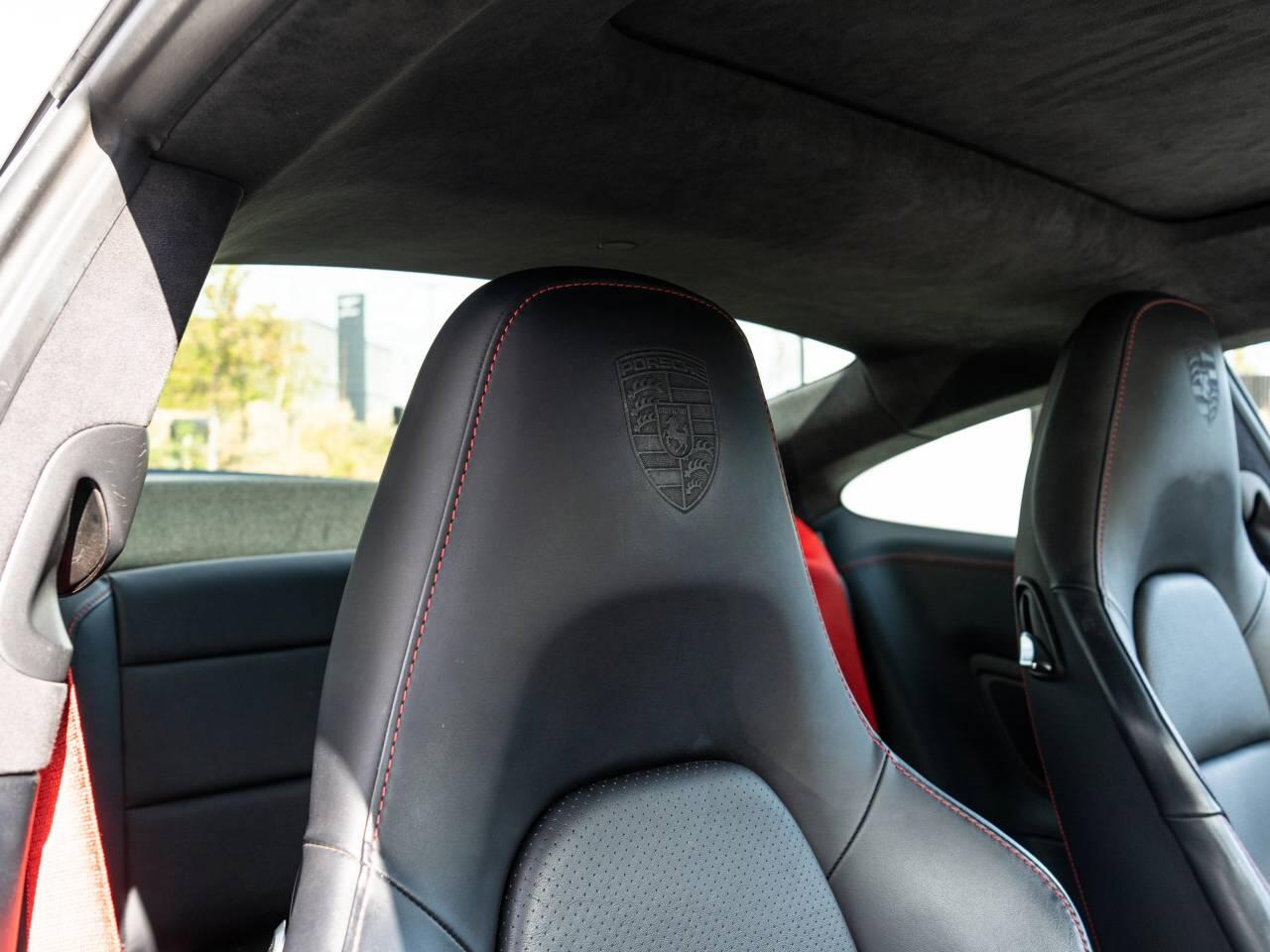 Porsche 911 view 50