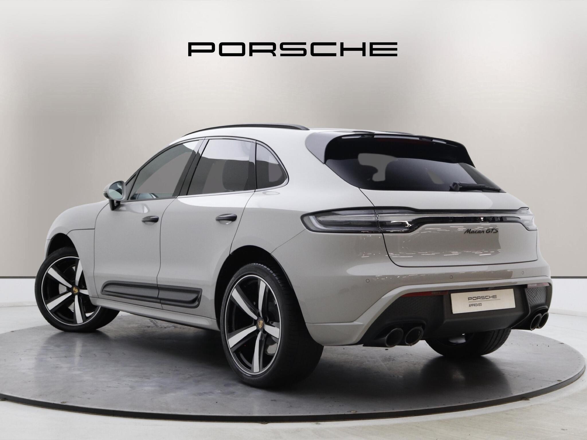 Porsche Macan view 2