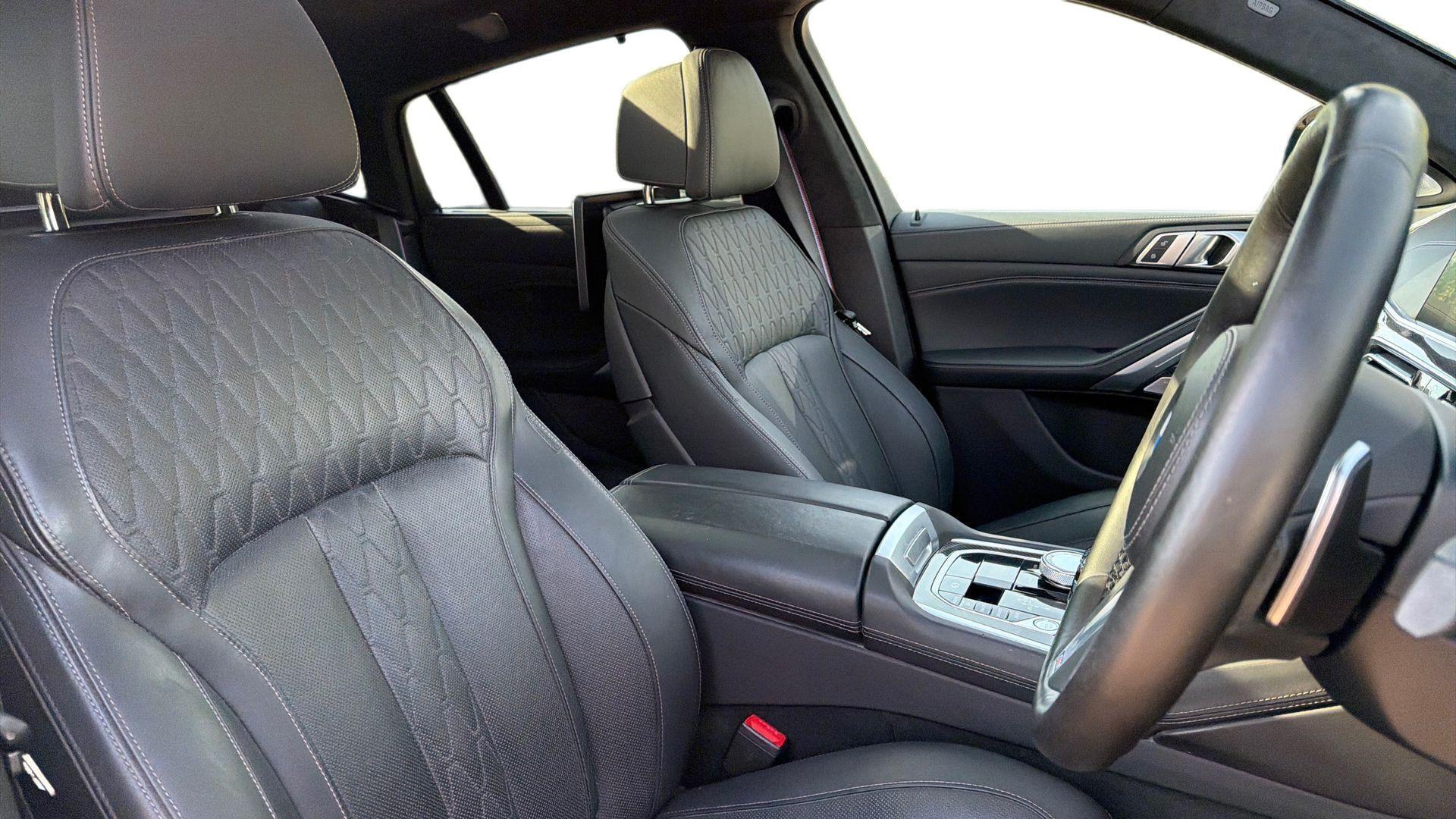 BMW X6 view 11
