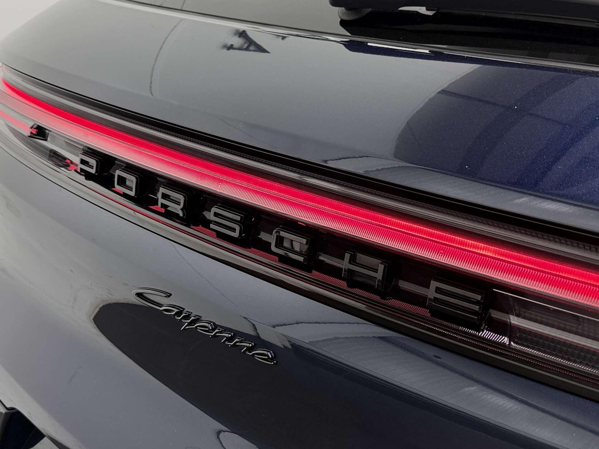 Porsche Cayenne view 27