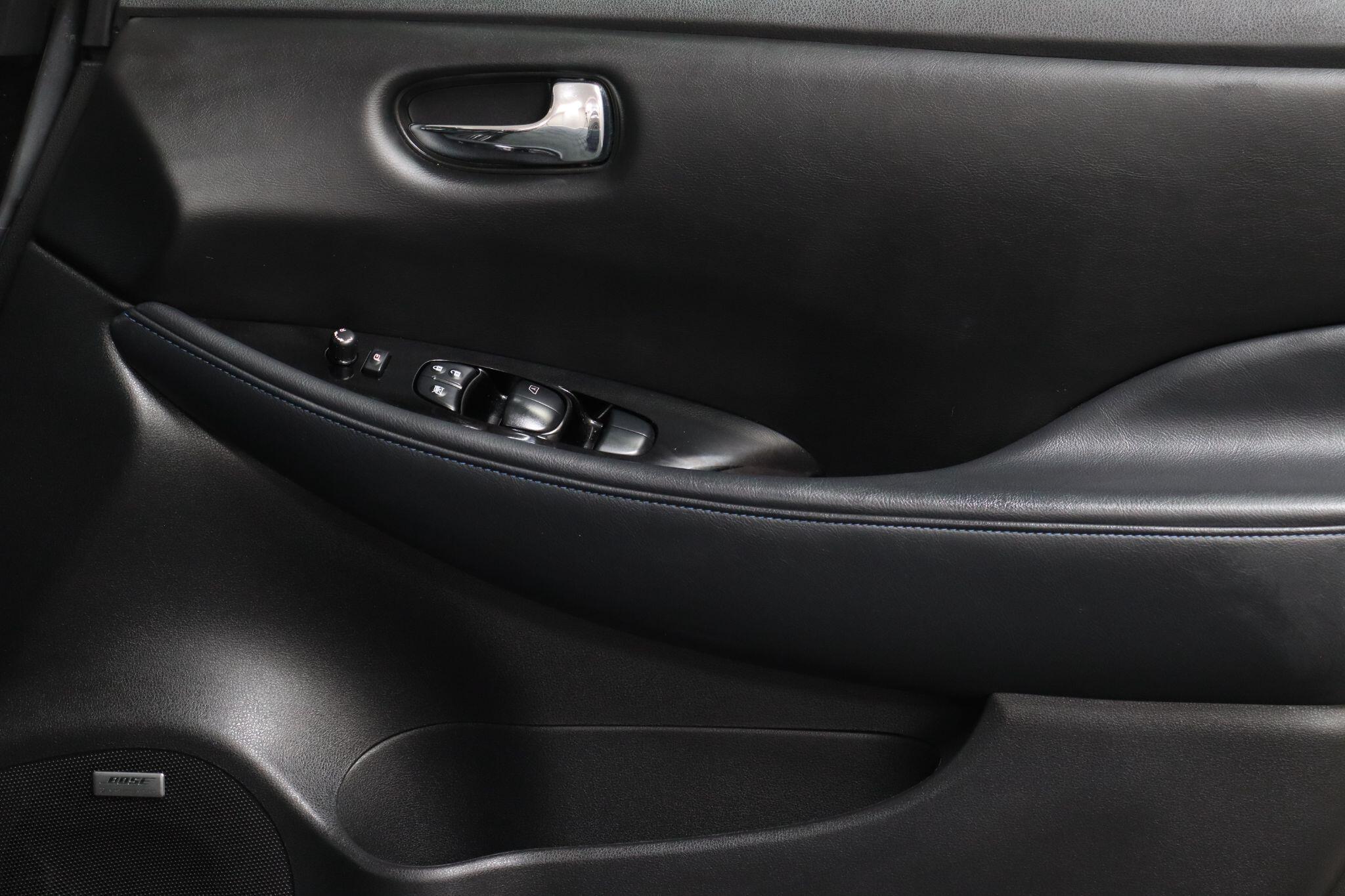 Nissan Leaf view 36