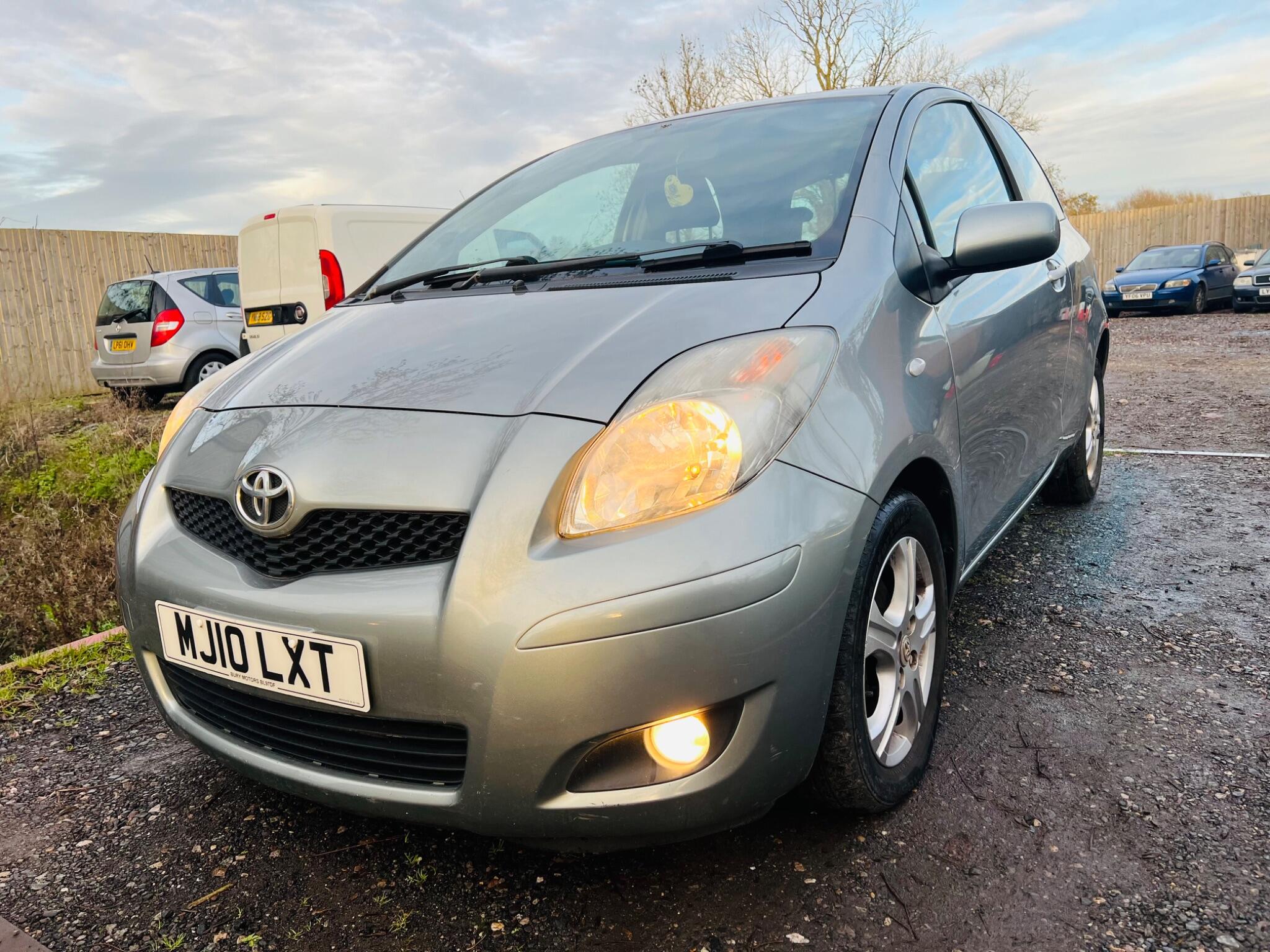 2010 Toyota Yaris 1.33 Dual VVT-i TR Euro 4 (s/s) 3dr • 91,593 miles image 3