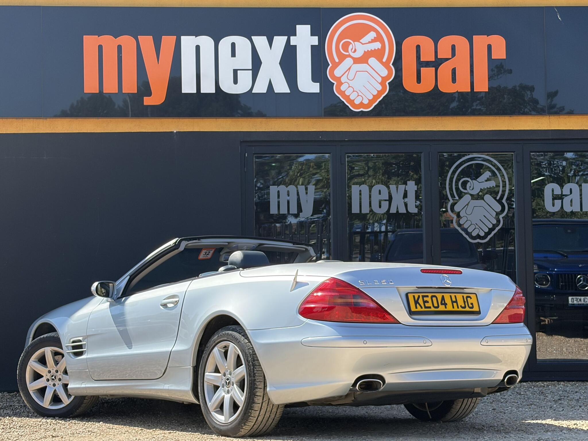 Mercedes-Benz SL view 6