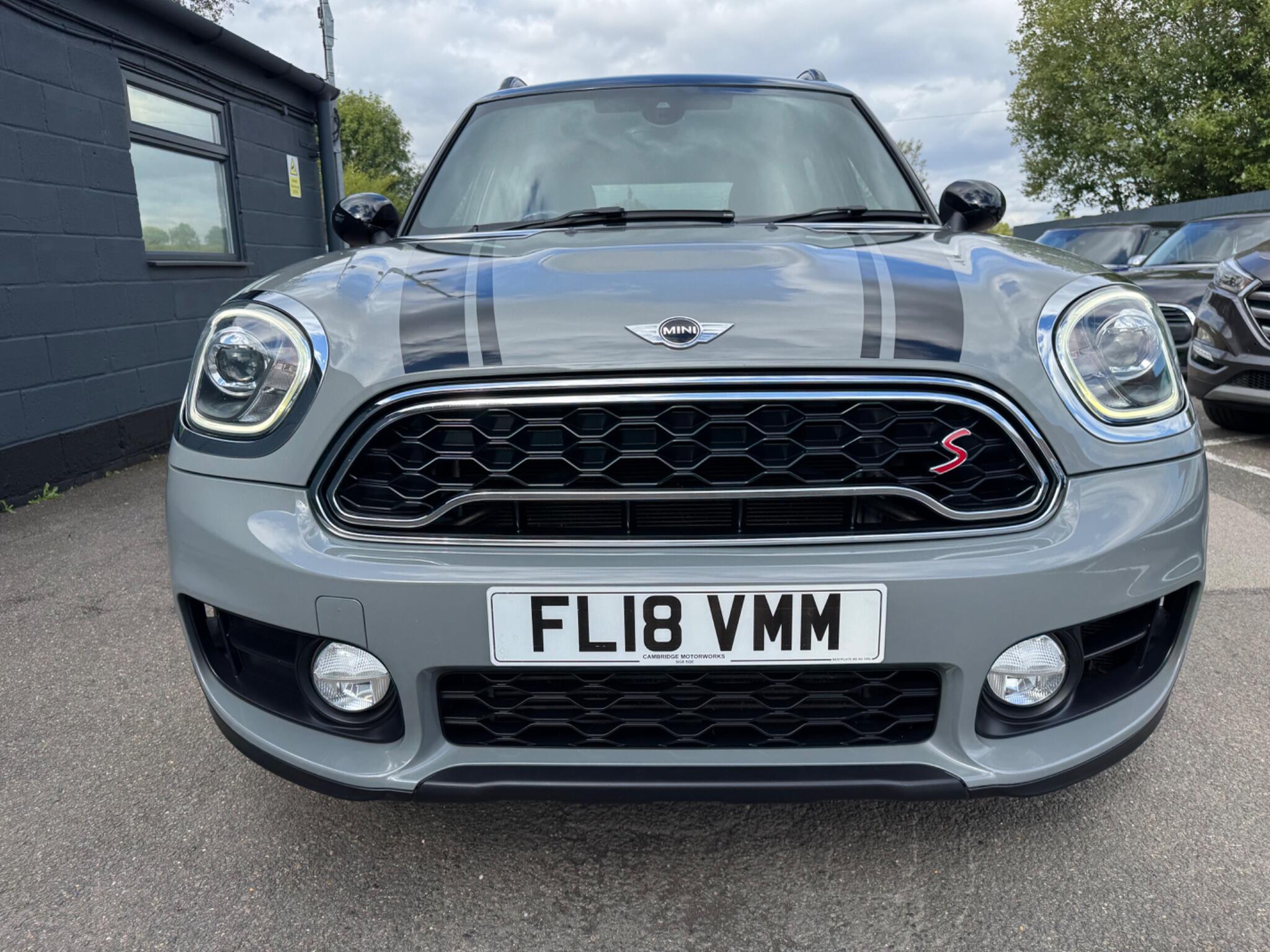 Mini Countryman view 2