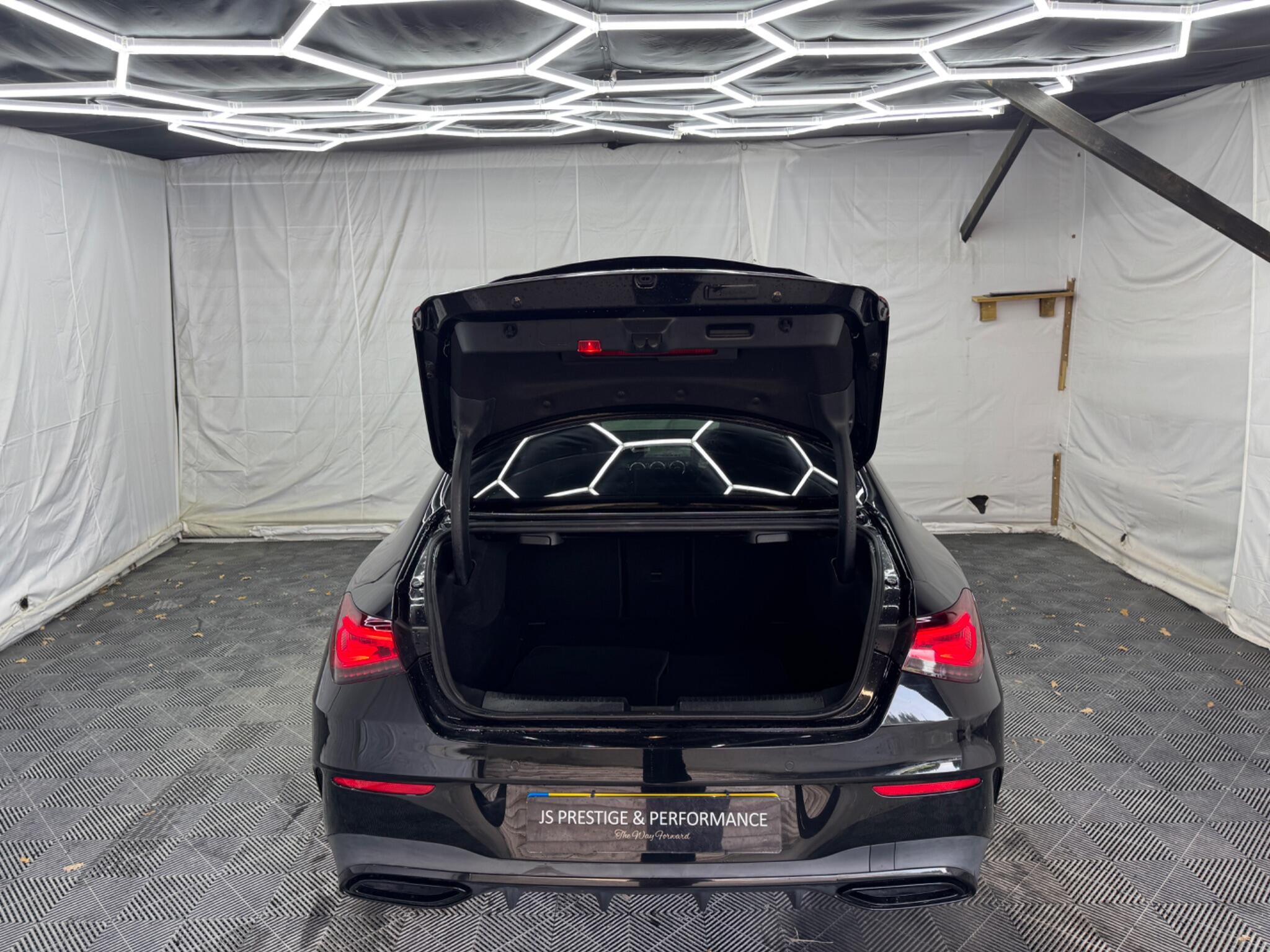 Mercedes-Benz Cla view 29