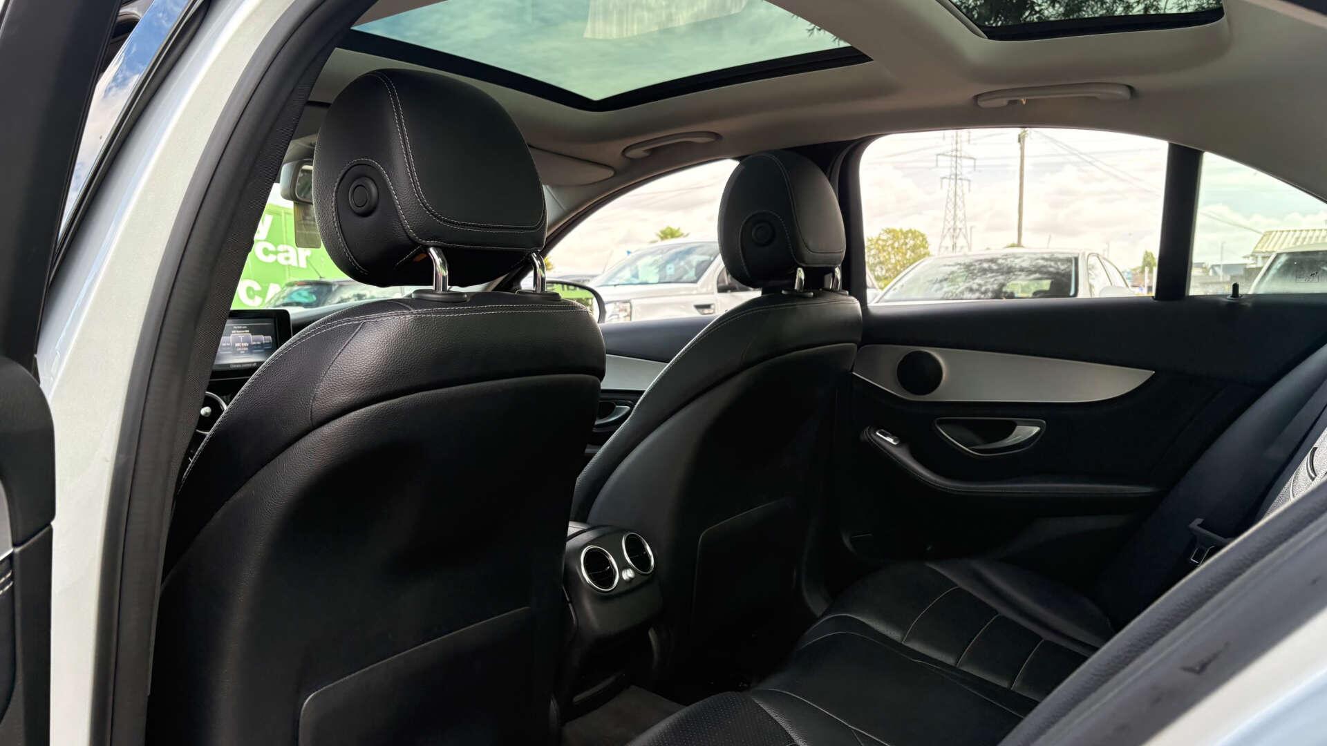 Mercedes-Benz C-Class view 12