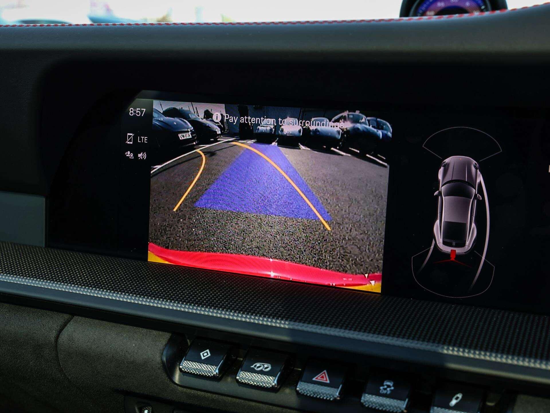 Porsche 911 view 21
