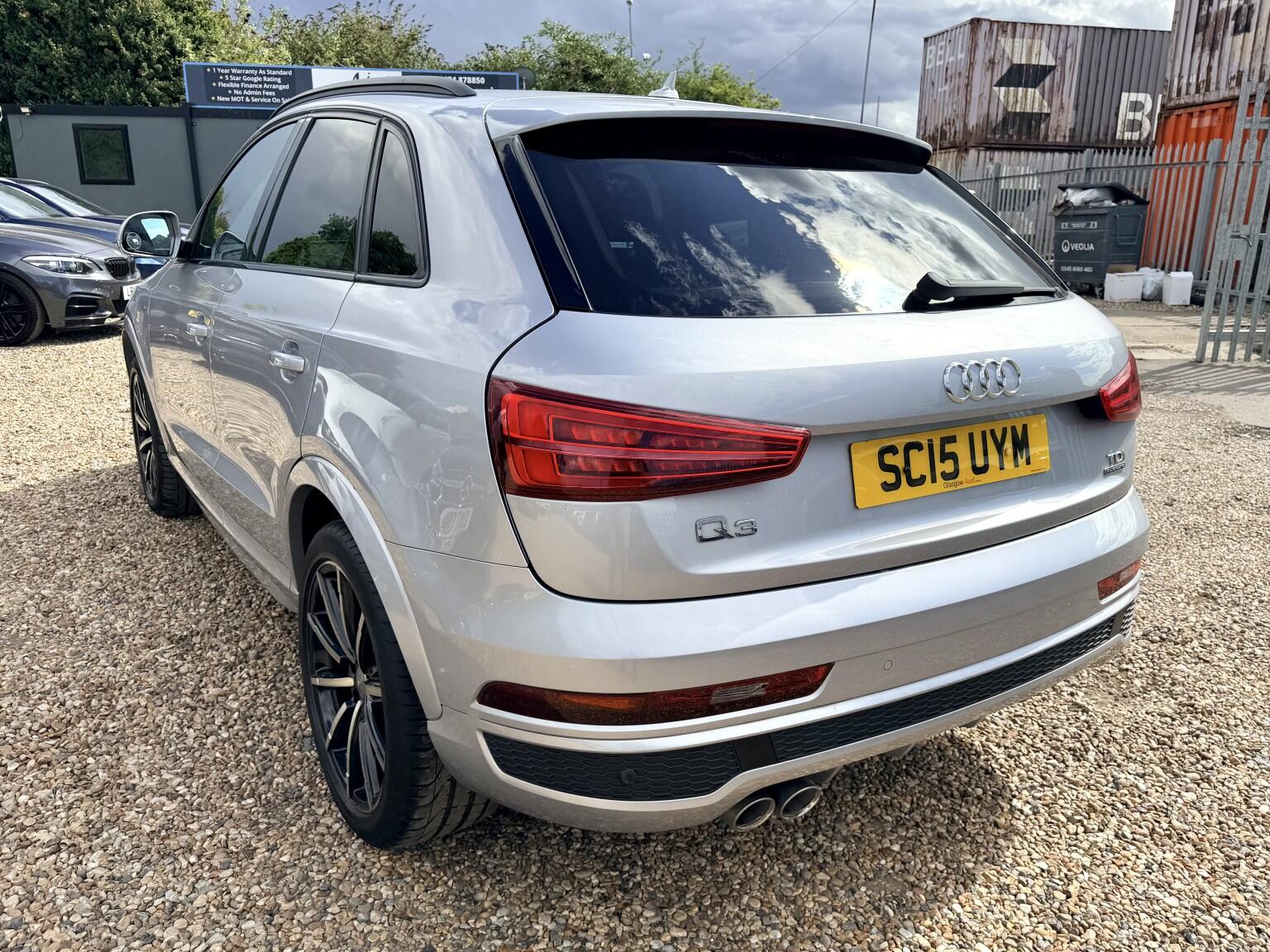 Audi Q3 view 6