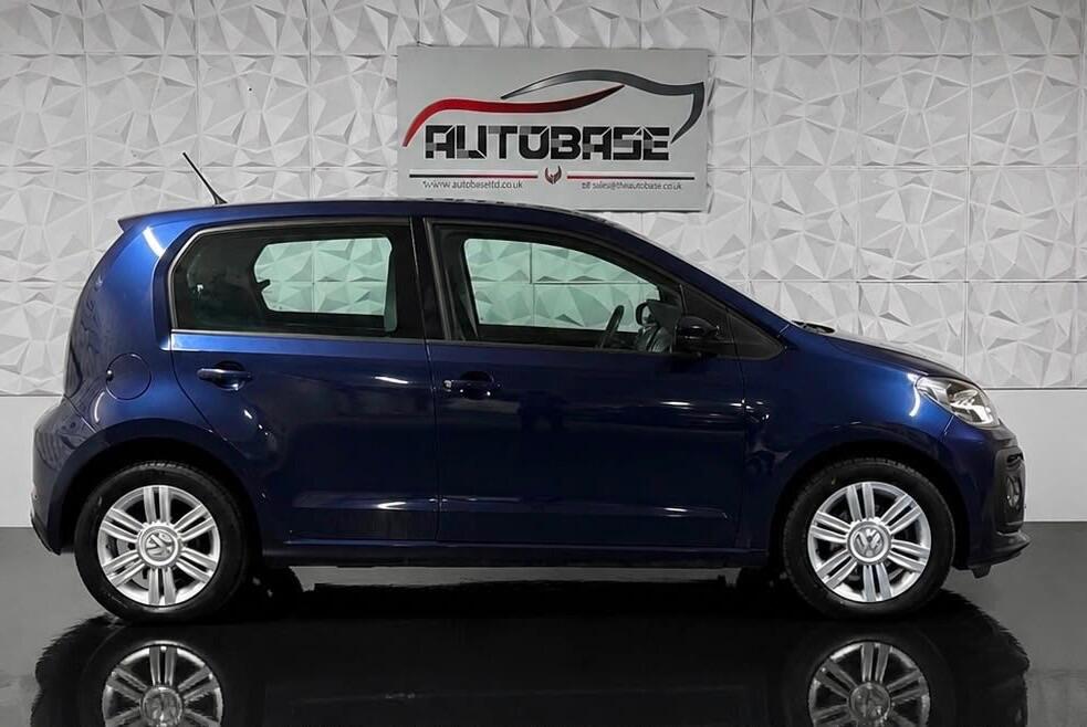 Volkswagen Up! view 8