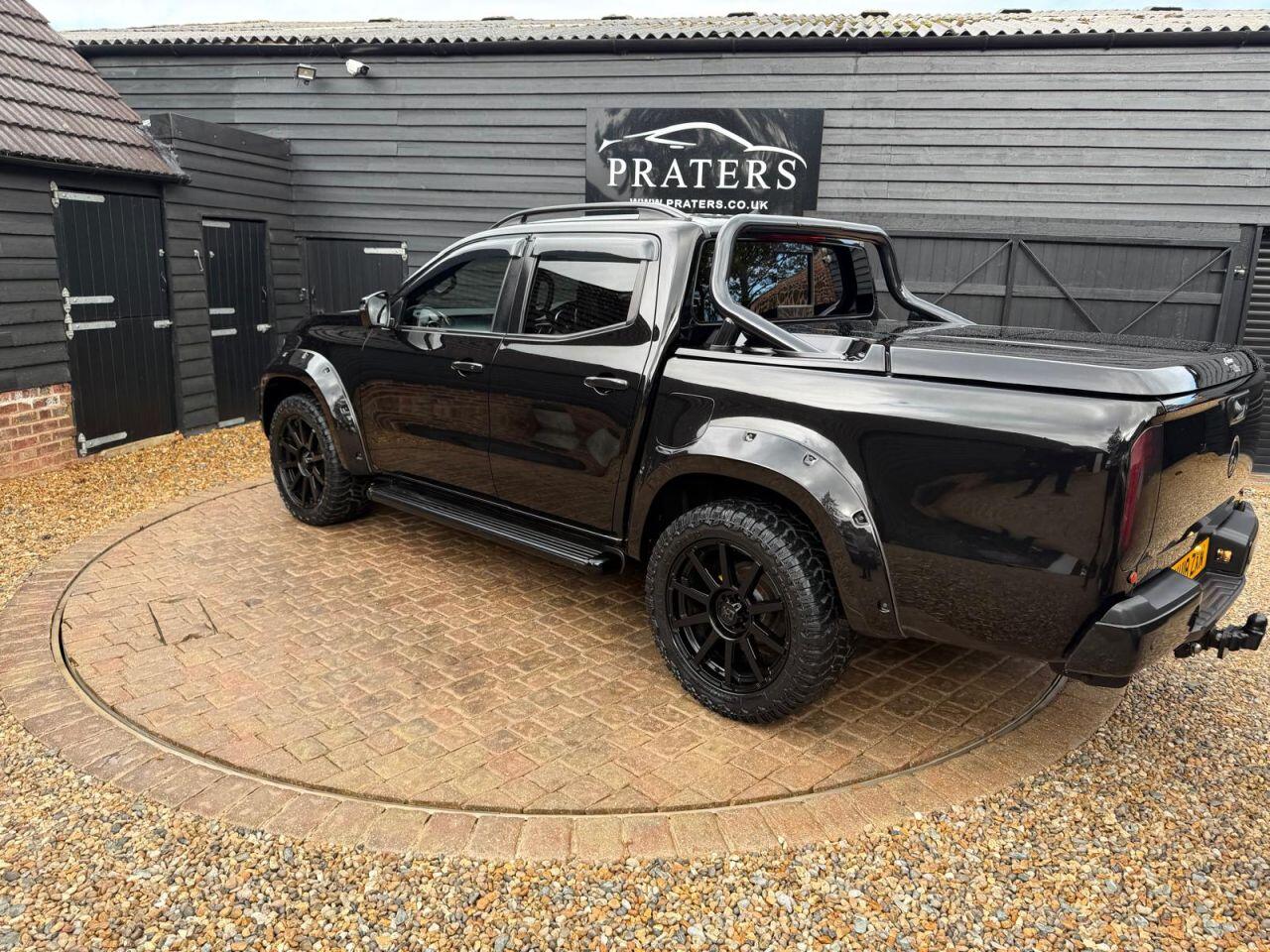 Mercedes-Benz X-Class view 3