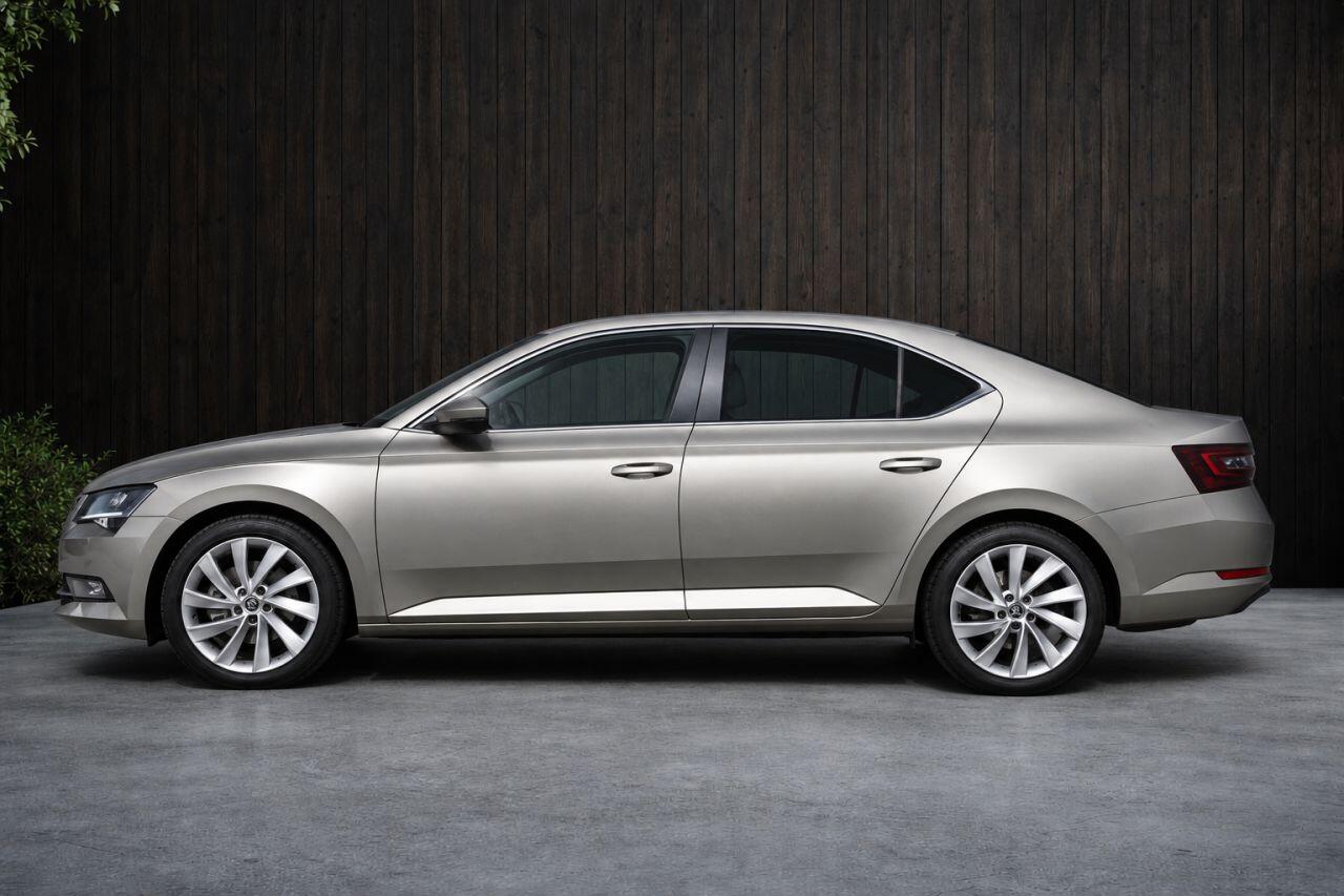 Skoda Superb view 14