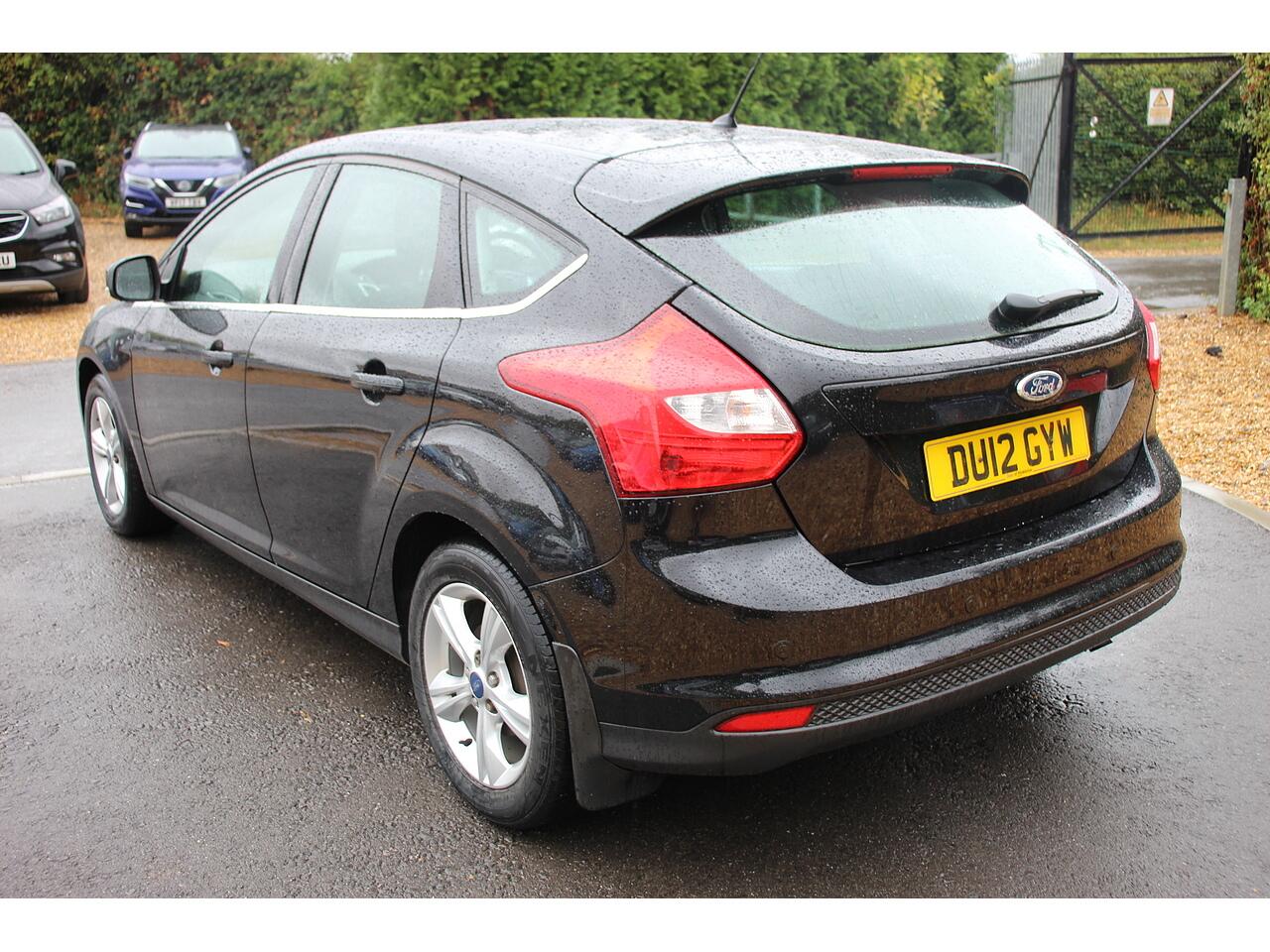 Ford Focus view 8
