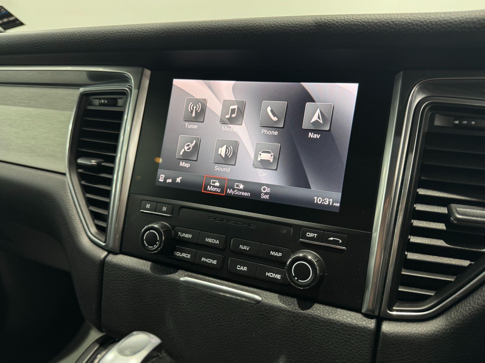 Porsche Macan view 34