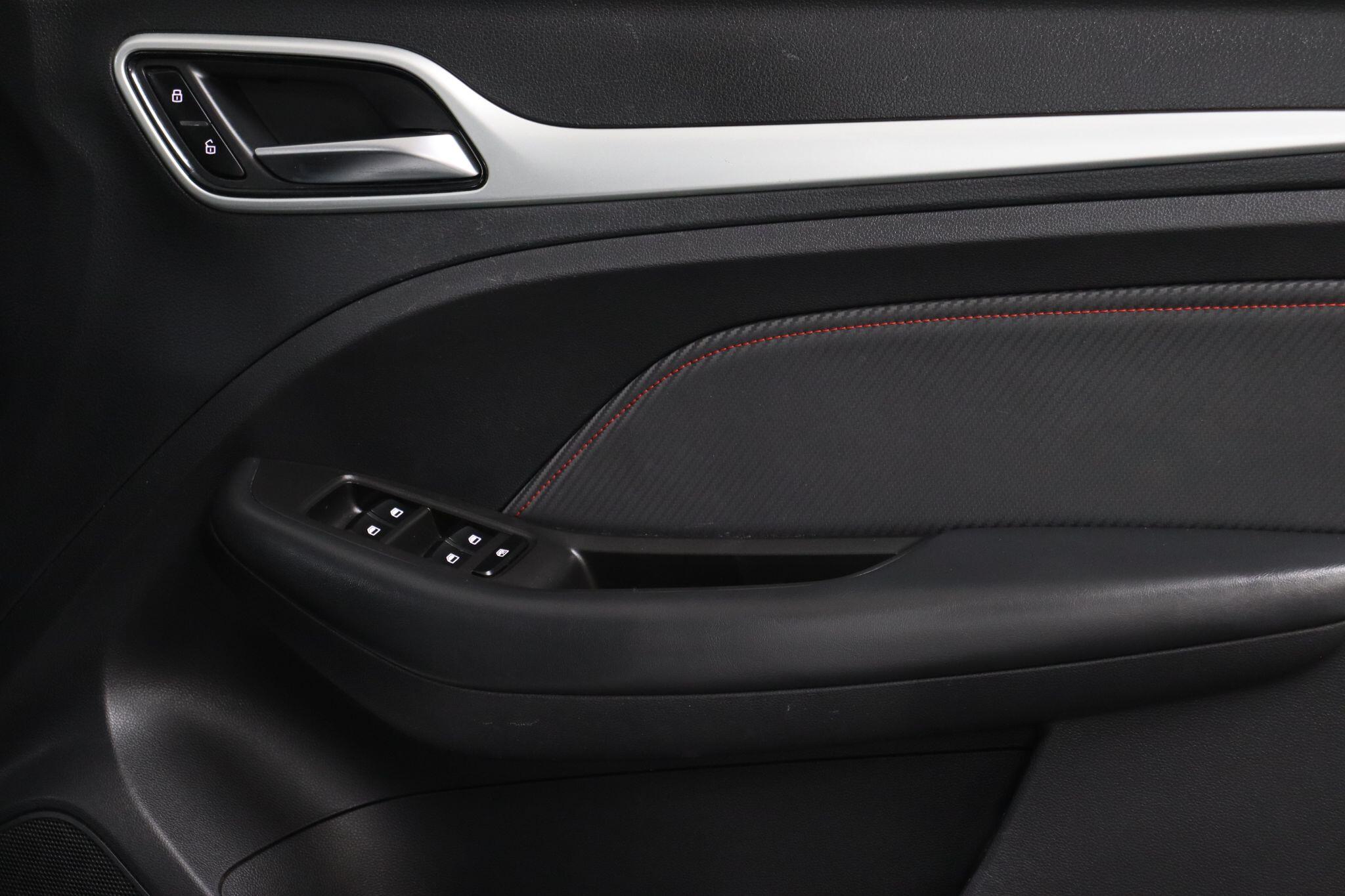 MG MG ZS view 36