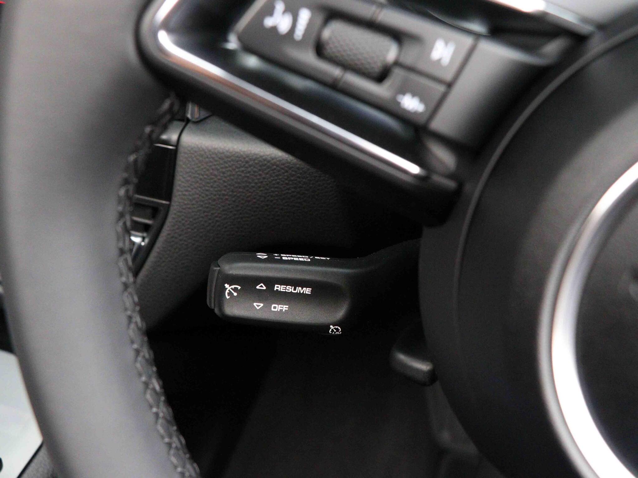 Porsche Macan view 26