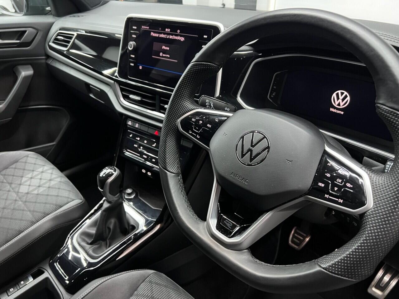 Volkswagen T-Roc view 39