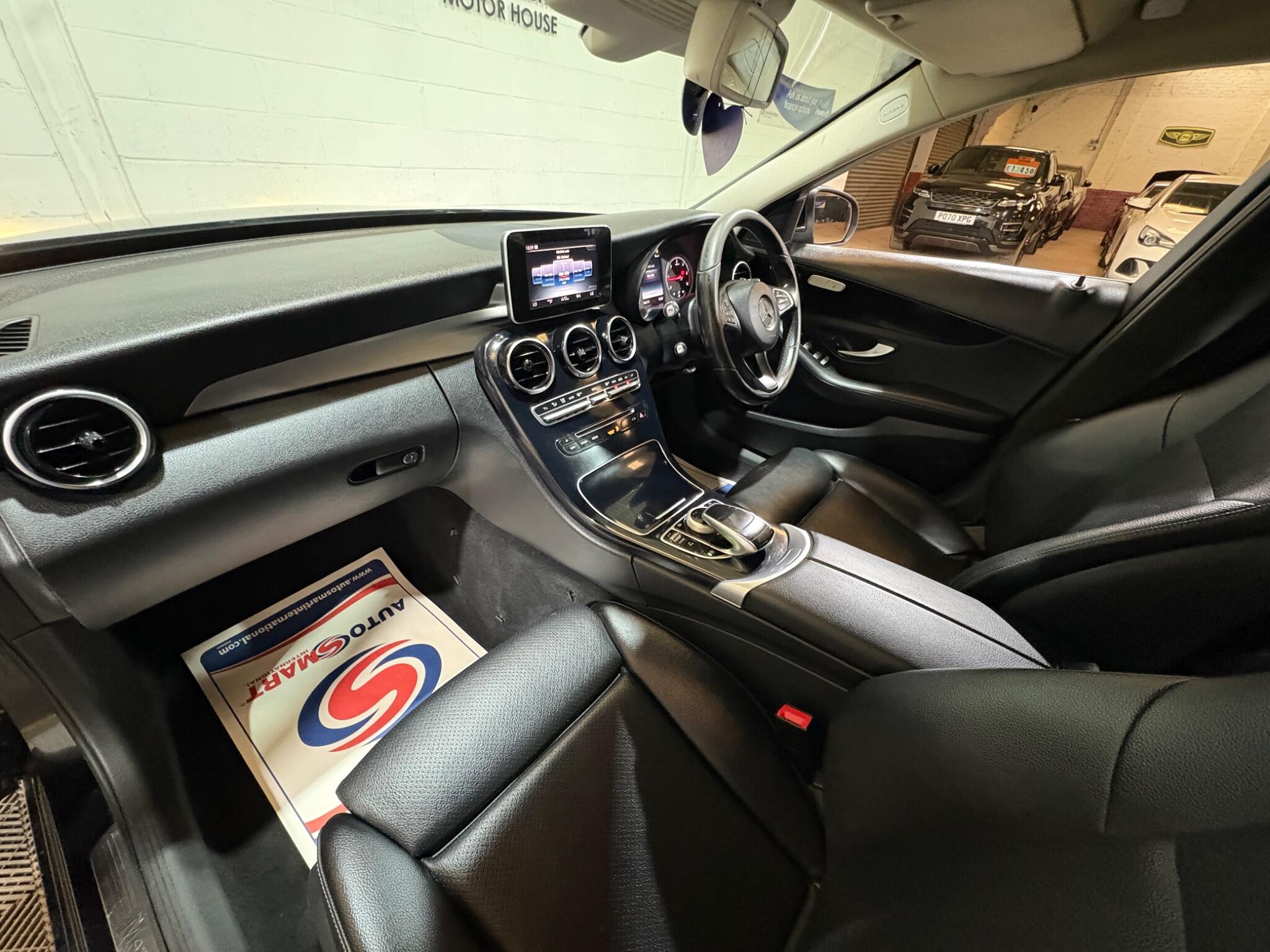 Mercedes-Benz C Class view 27
