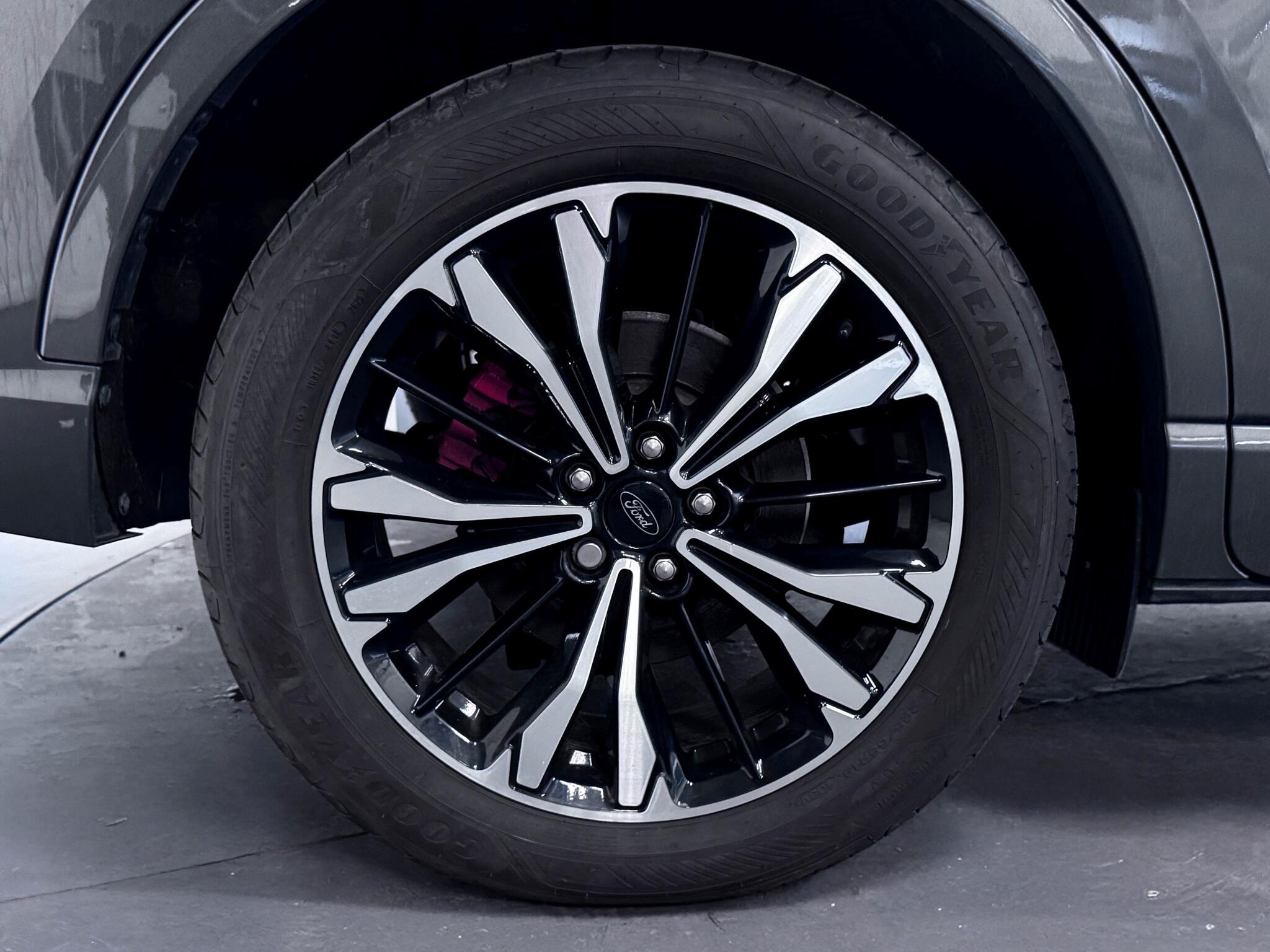 Ford Kuga view 57