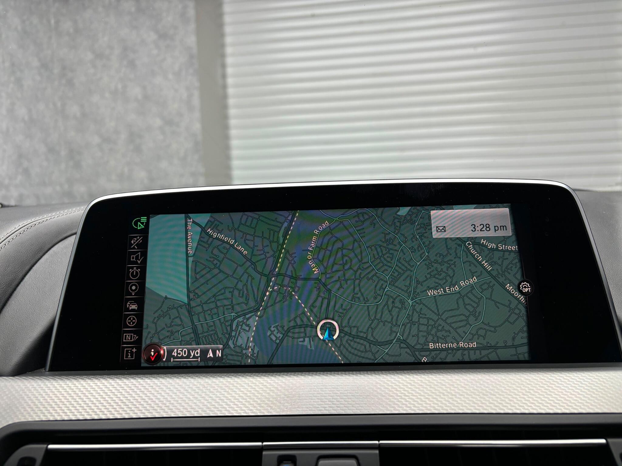 BMW 6 Series view 28