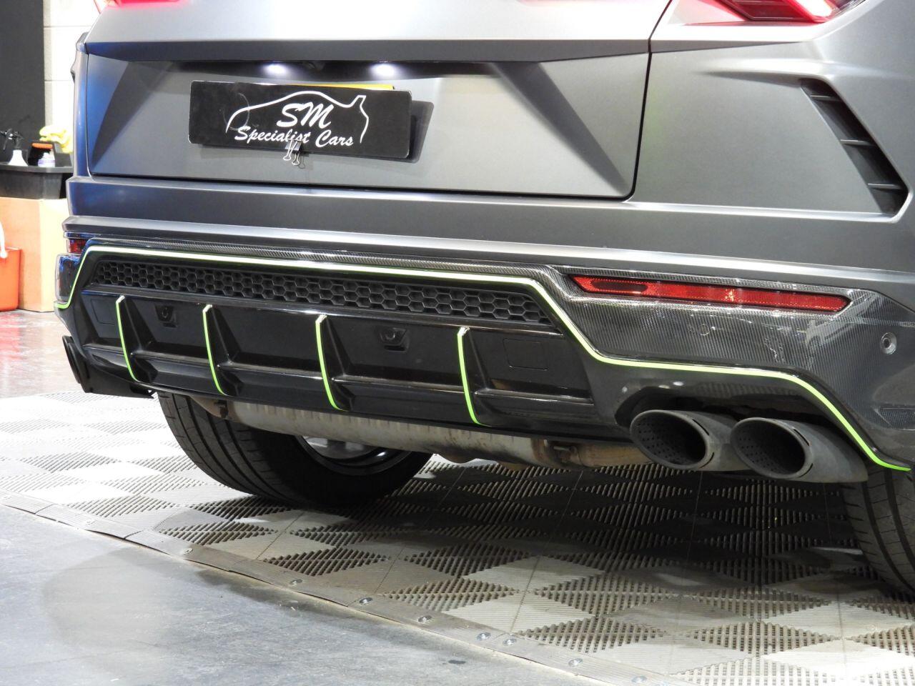 Lamborghini Urus view 16