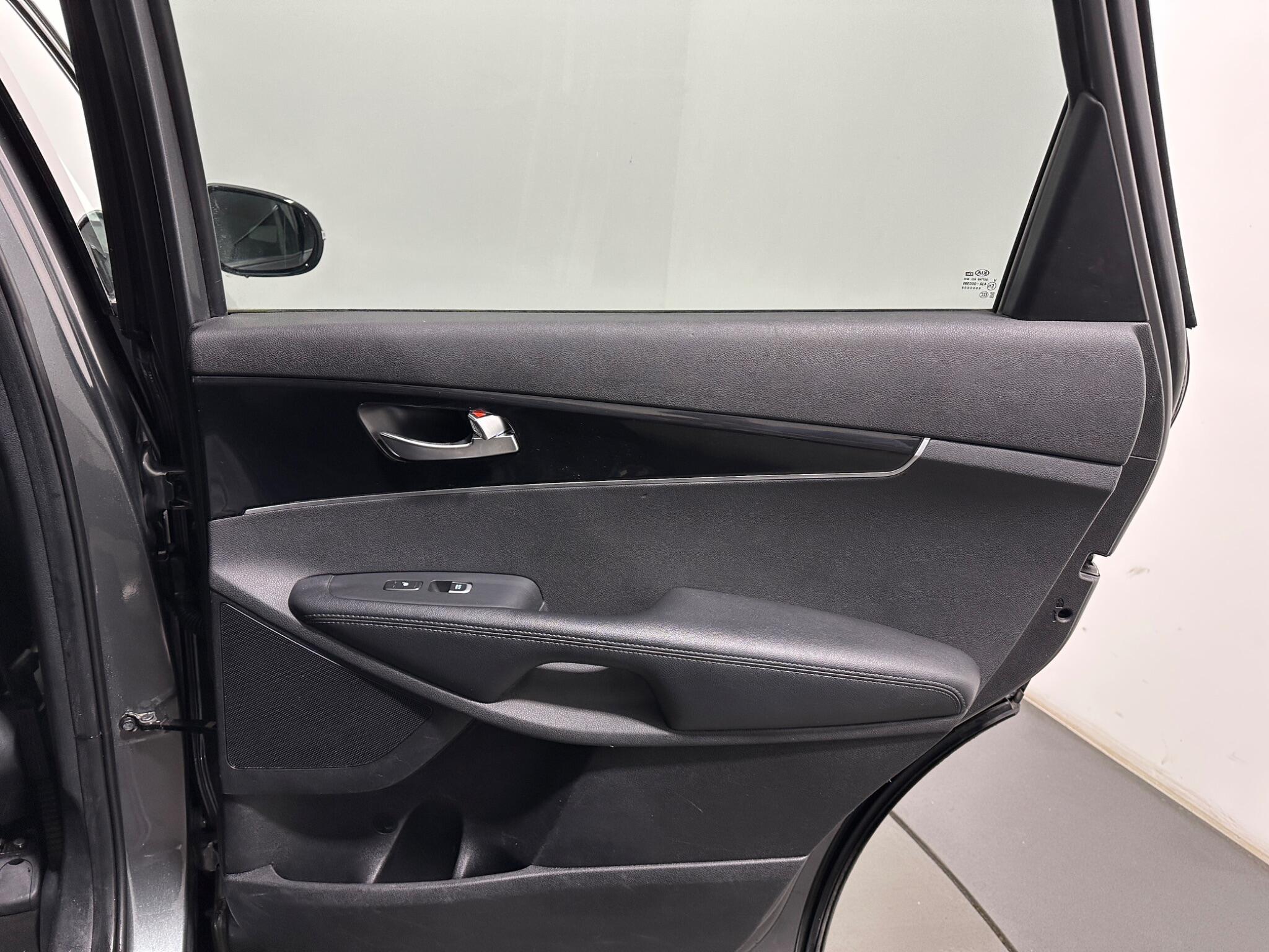 Kia Sorento view 43