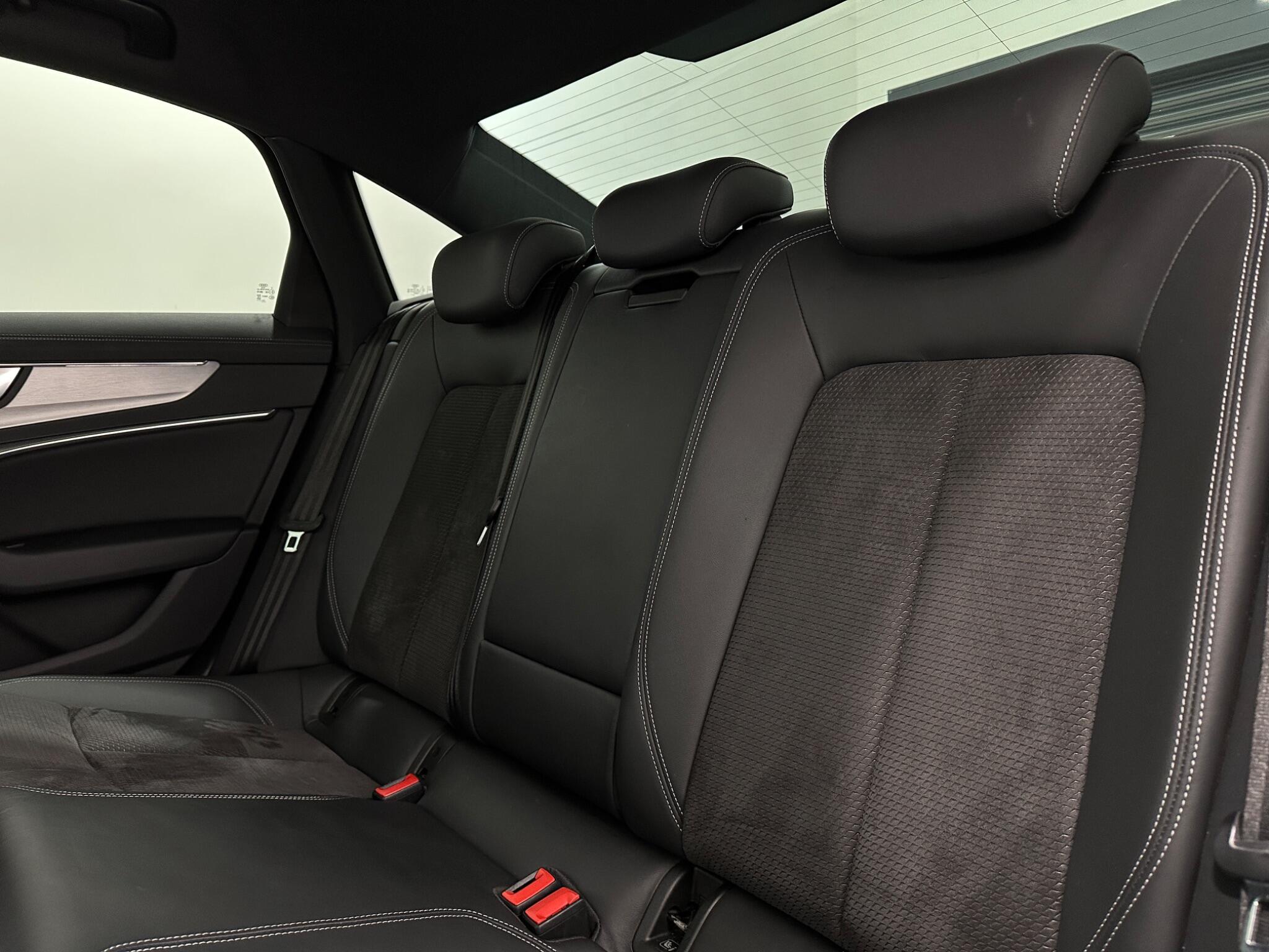 Audi A6 Saloon view 40