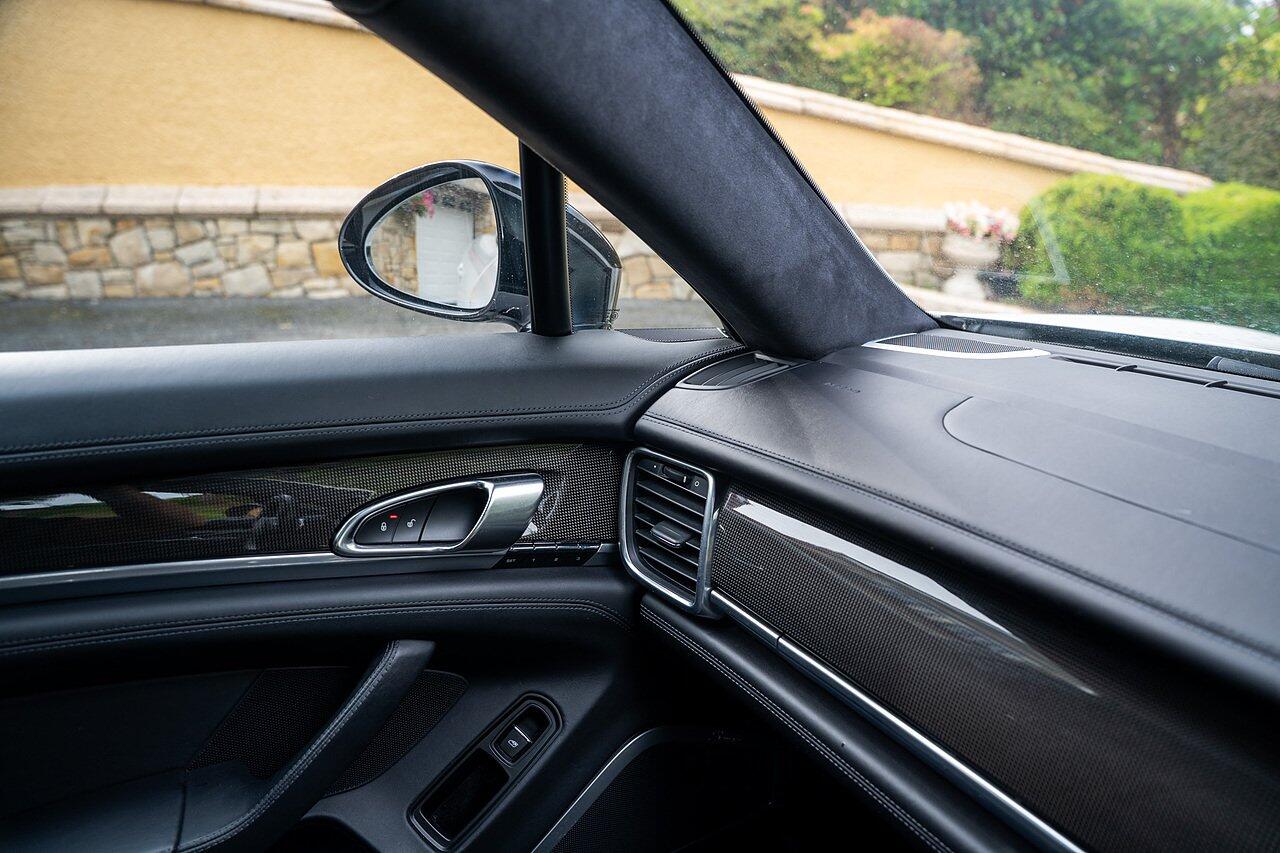 Porsche Panamera view 97