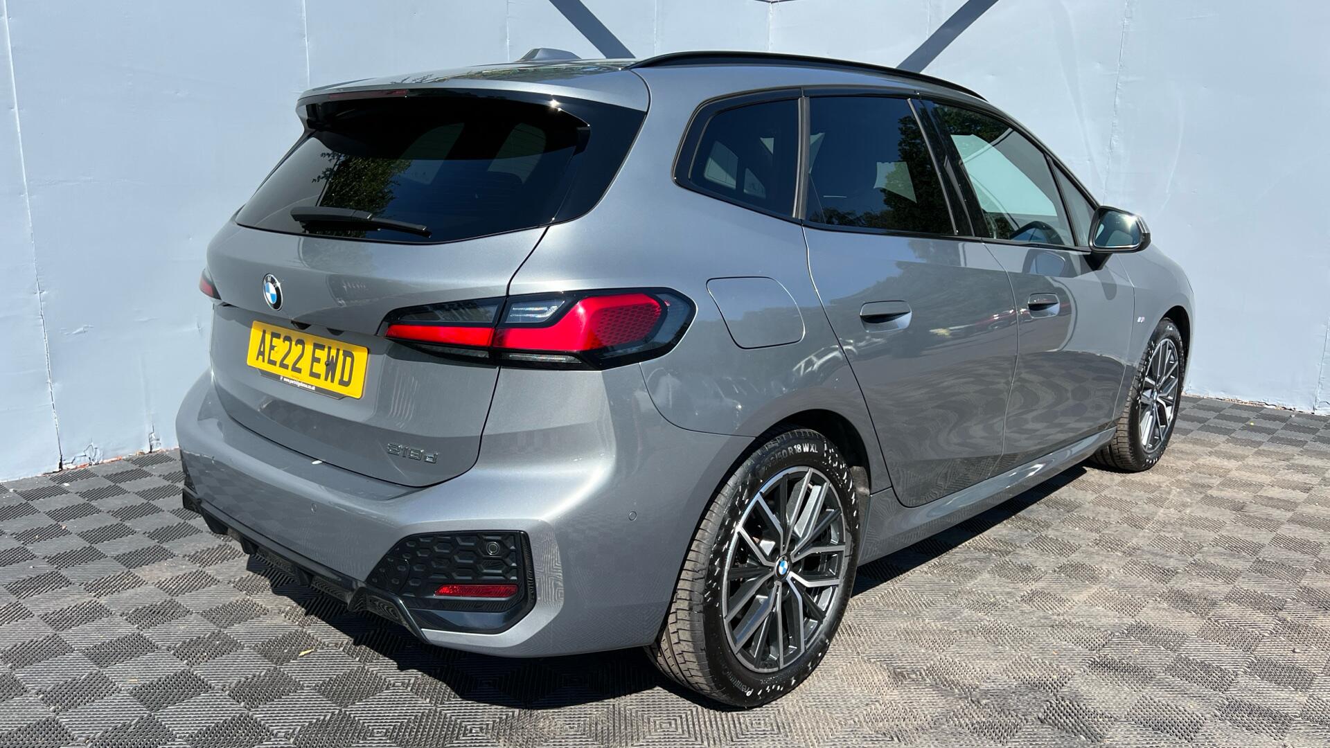 BMW 2 Series view 27