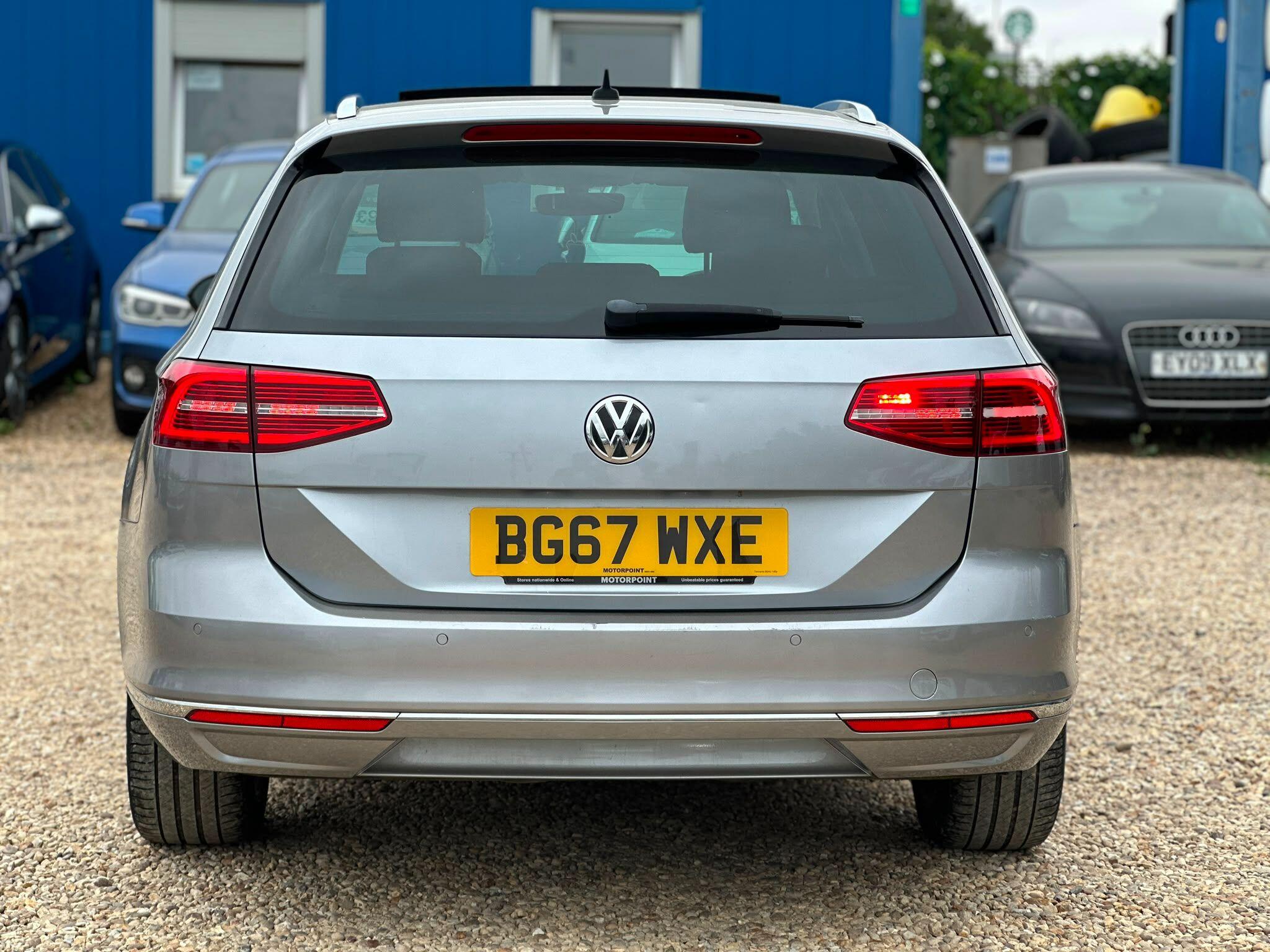 Volkswagen Passat view 35