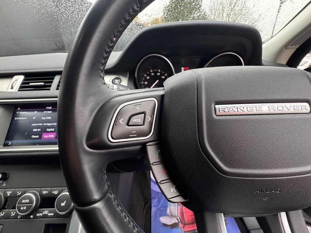 Land Rover Range Rover Evoque view 25