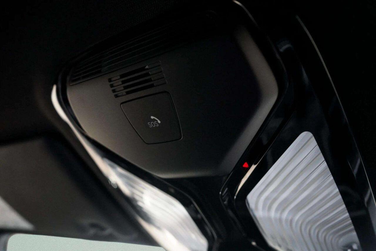 BMW 3 Series view 37