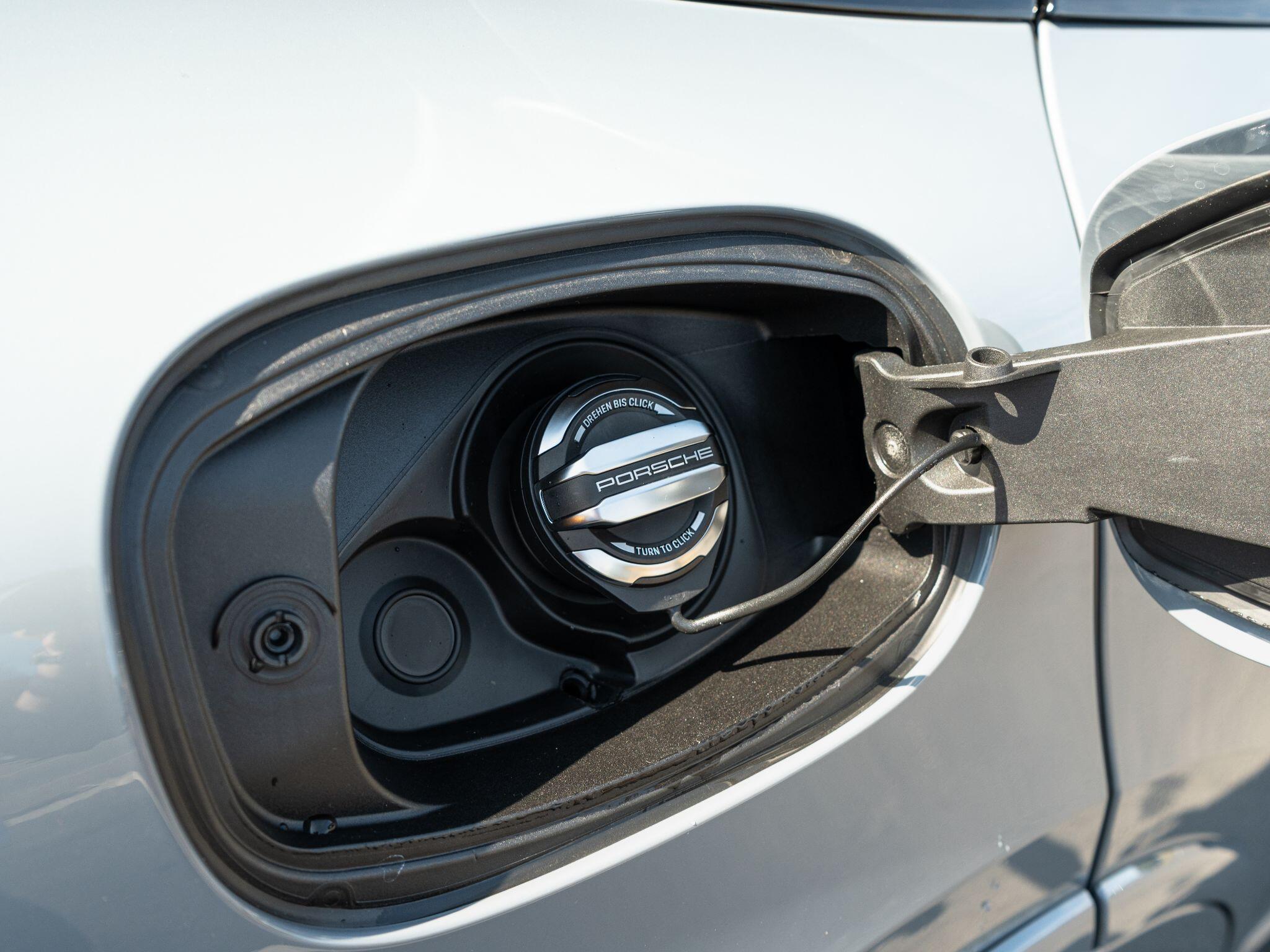 Porsche Cayenne view 17