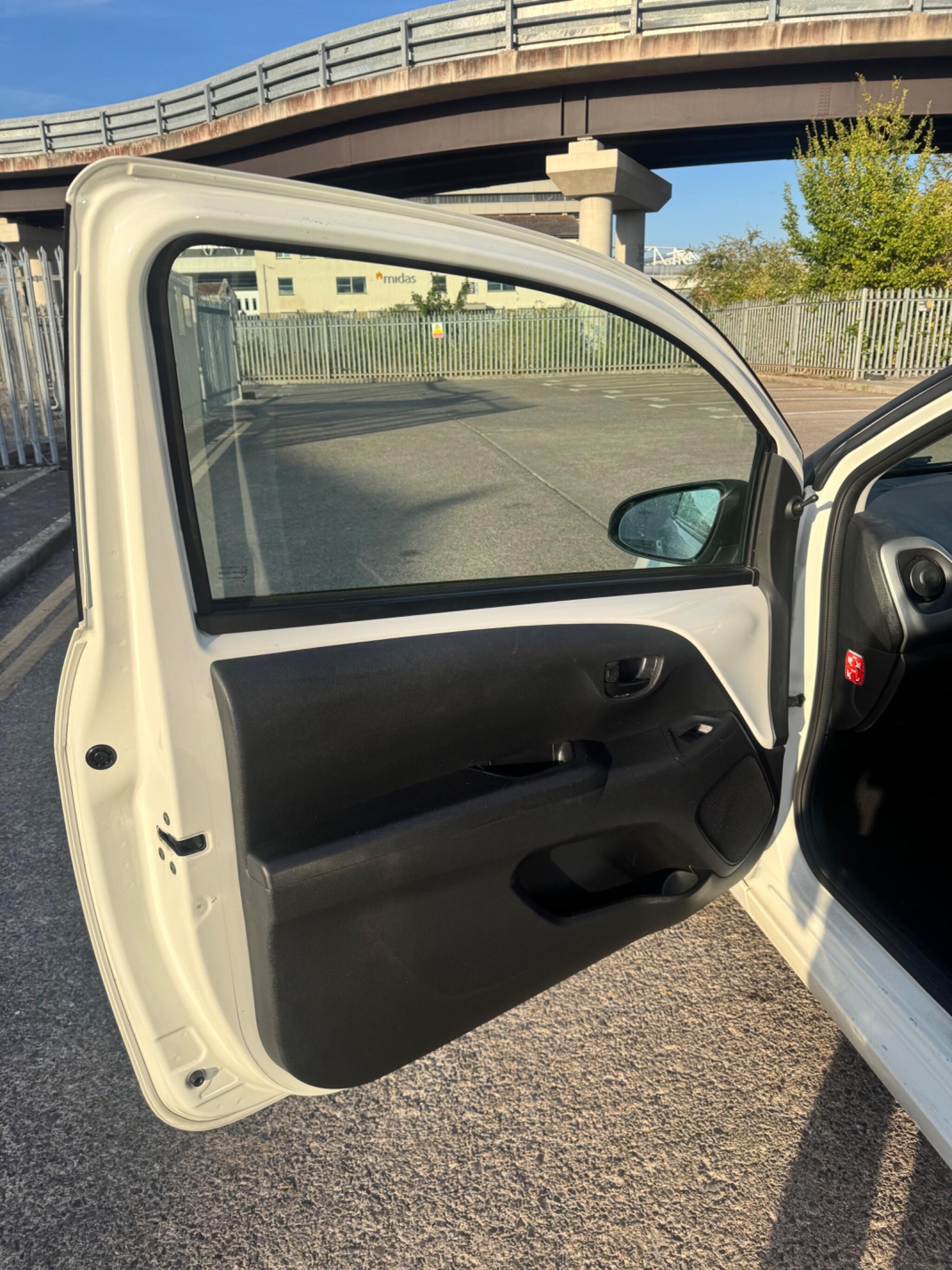 Citroen C1 view 28