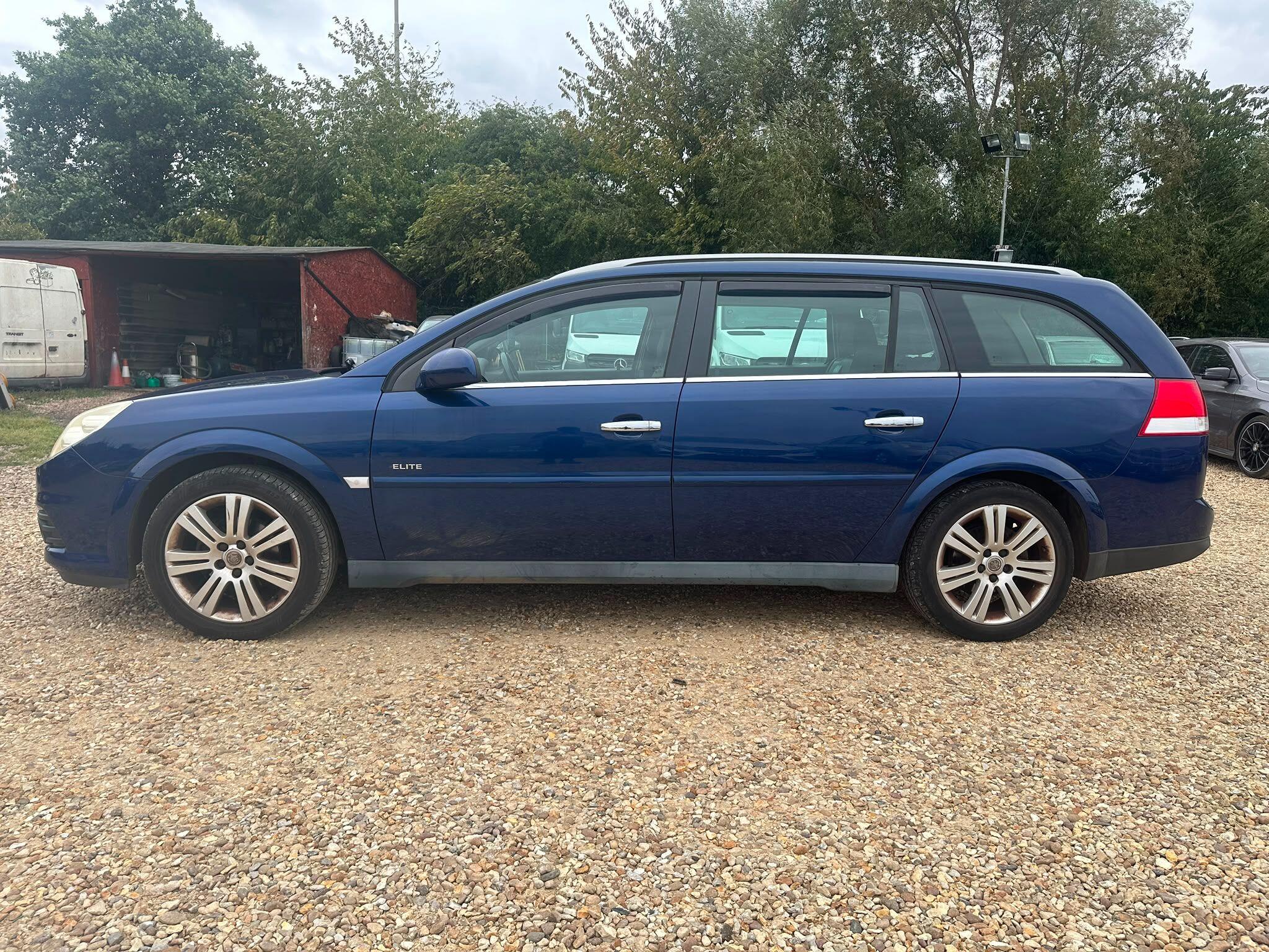 Vauxhall Vectra view 6