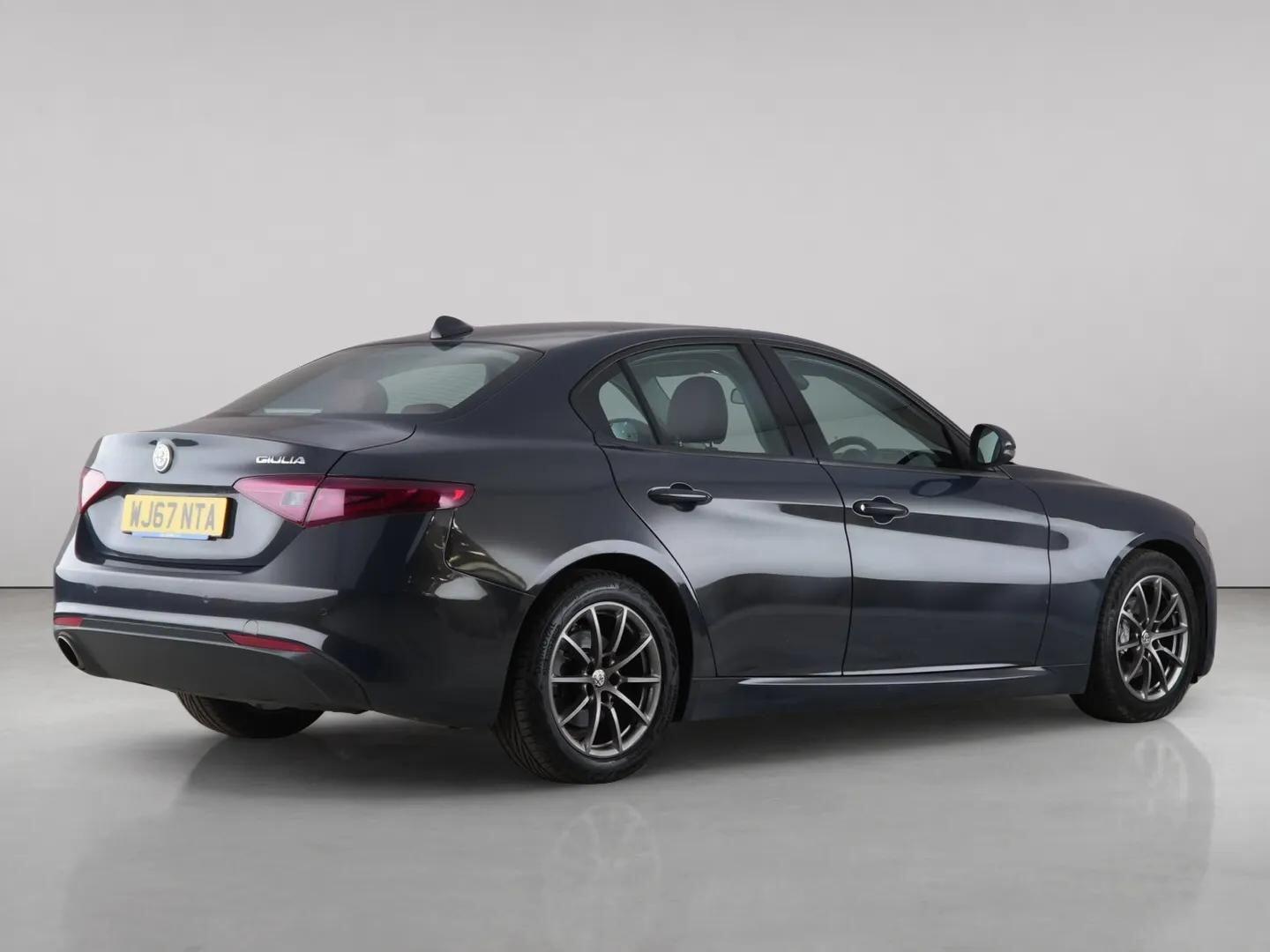 Alfa Romeo Giulia view 8