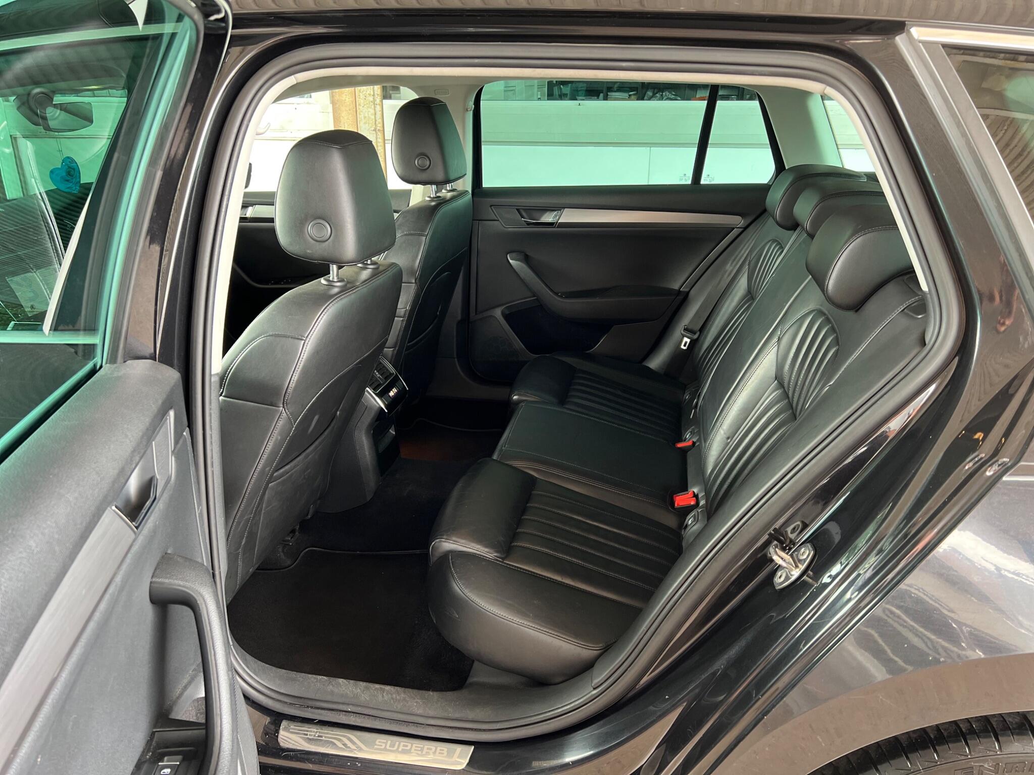 Skoda Superb view 6