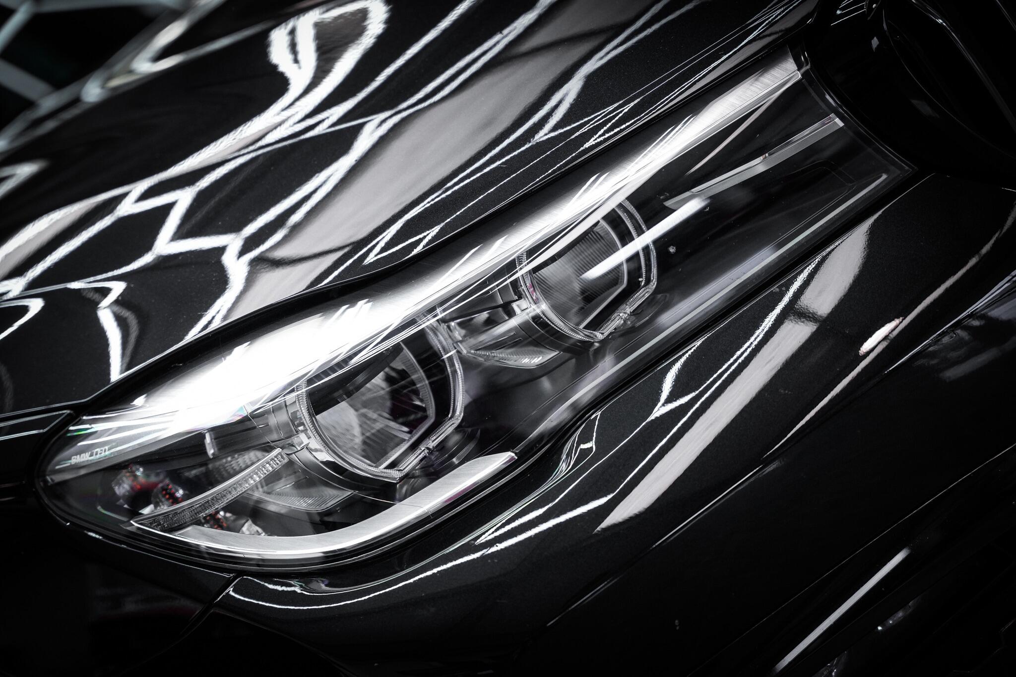 BMW 7 Series view 33