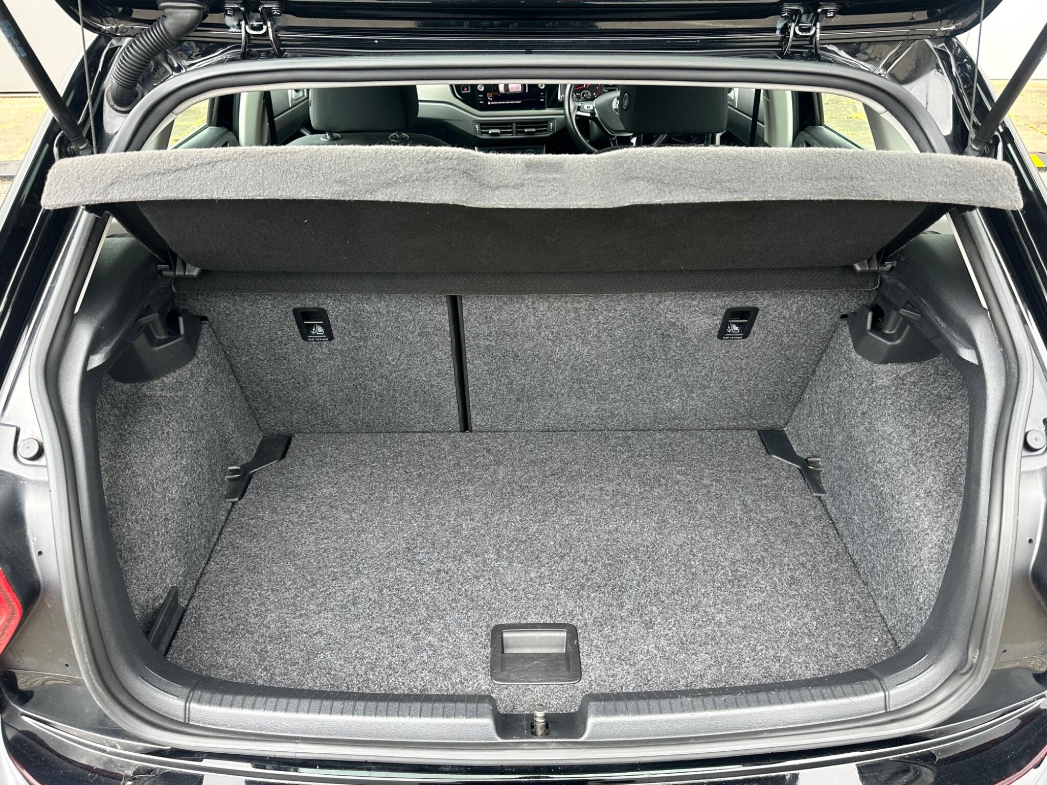 Volkswagen Polo view 13