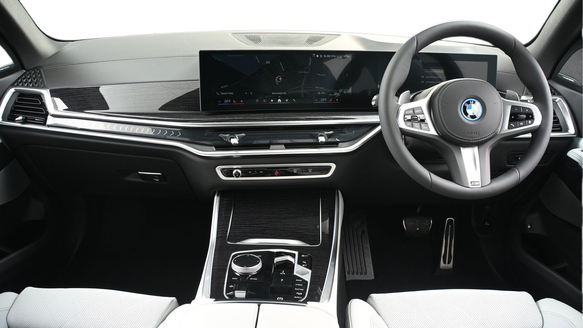 BMW X5 view 4