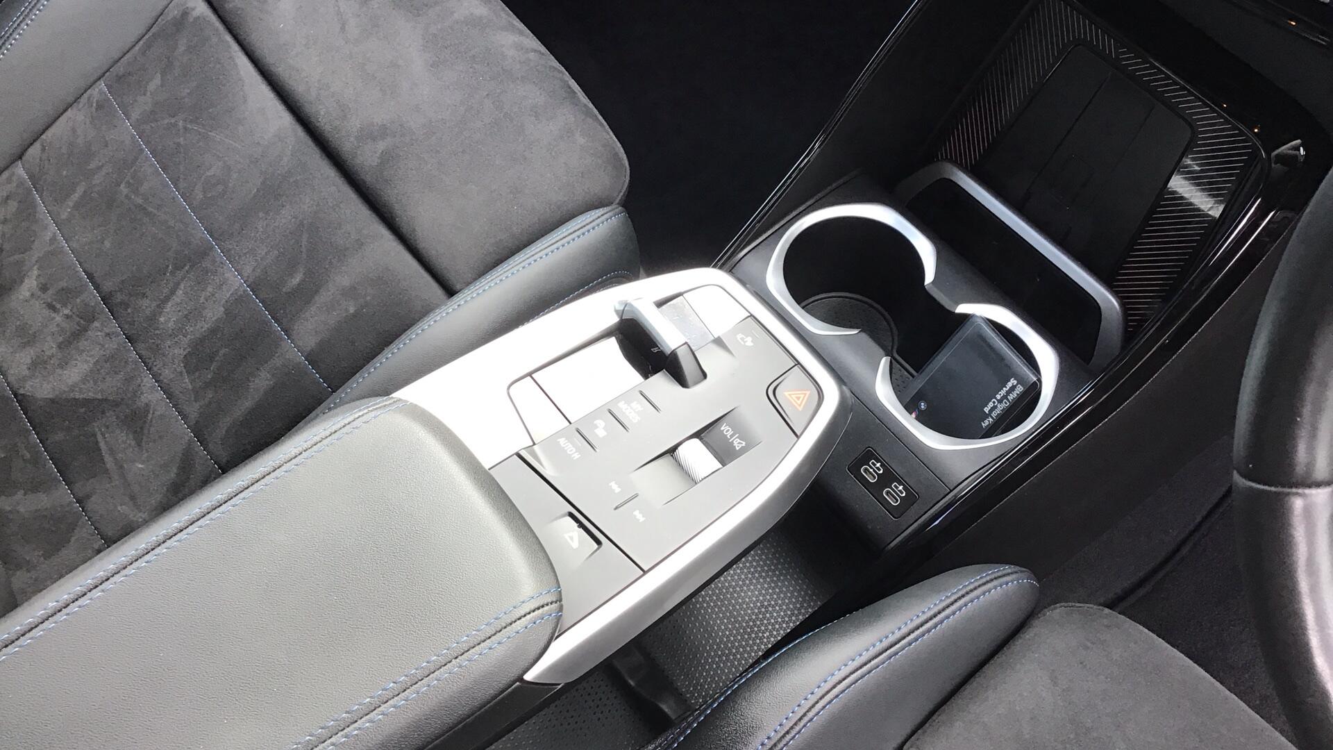 BMW iX1 view 10