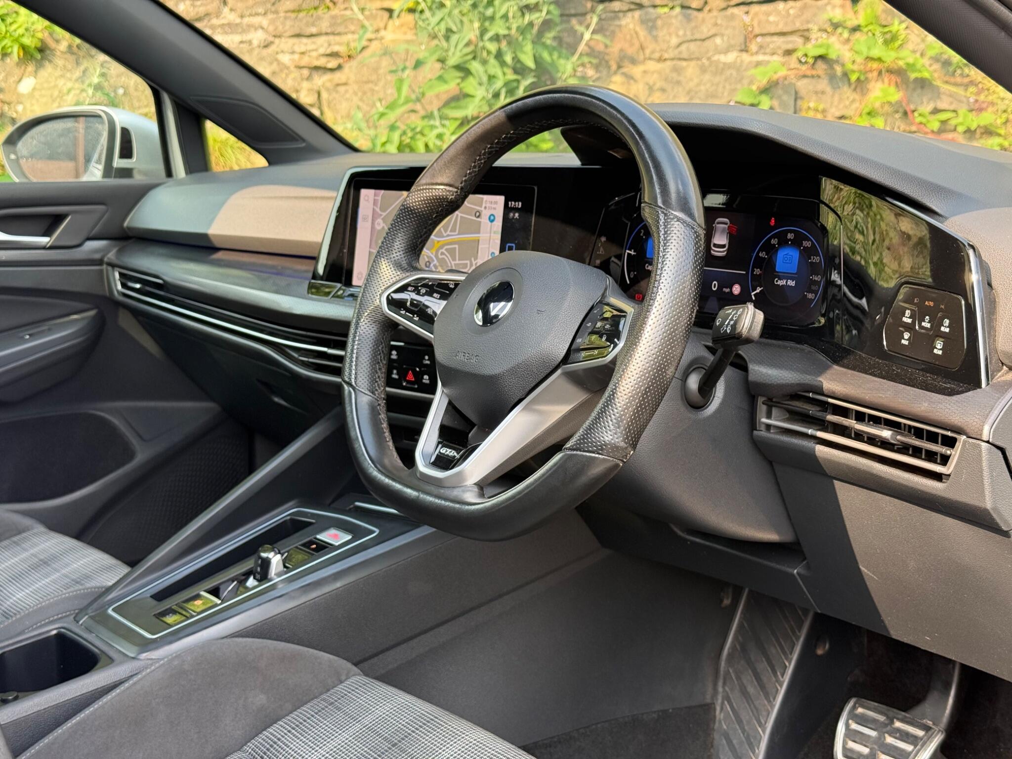 Volkswagen Golf view 10