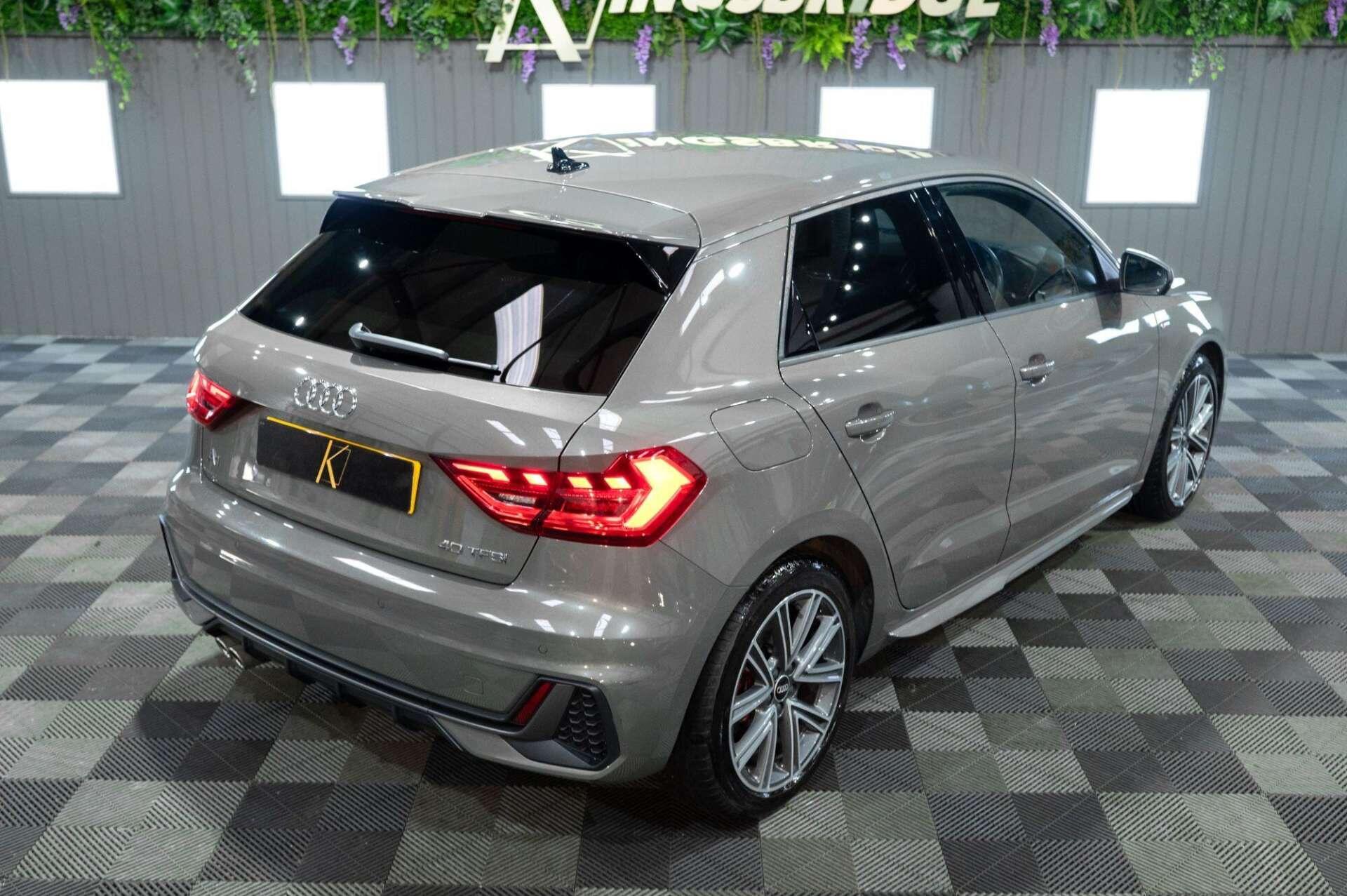 Audi A1 view 9